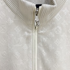 主推爆款🔥🔥LV# 麂皮拼接针织袖夹克 独家首发秋冬新品🆕🆕路易威登官网最新设计款、 2026官网专柜同步在售系列‼️ 主推爆款🔥🔥LV# 麂皮拼接针织袖夹克 独家首发秋冬新品🆕🆕路易威登官网最新设计款、 2026官网专柜同步在售系列‼️