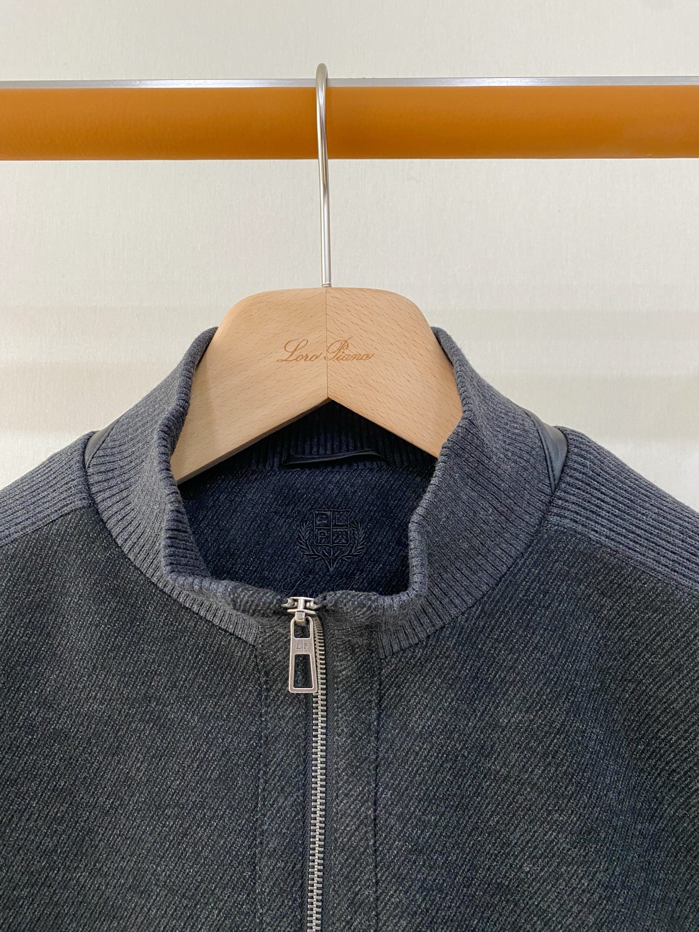 主推爆款🔥🔥Loro Piana# 羊毛针织拼接羽绒服 独家首发秋冬新品🆕🆕诺悠翩雅官网最新设计款、 2026官网专柜 主推爆款🔥🔥Loro Piana# 羊毛针织拼接羽绒服 独家首发秋冬新品🆕🆕诺悠翩雅官网最新设计款、 2026官网专柜