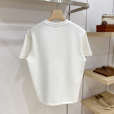 Burberry 博柏利(巴宝莉)新款城堡植绒短袖T恤✨ 甄选高支重磅透气面料,触感柔软顺滑,版型宽松利落、上身挺括有型 Burberry 博柏利(巴宝莉)新款城堡植绒短袖T恤✨ 甄选高支重磅透气面料,触感柔软顺滑,版型宽松利落、上身挺括有型