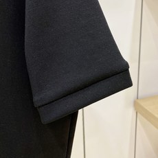 Louis Vuitton 路易威登(LV)2026FW秋冬新款牛仔贴布绣字母短袖T恤✨ 甄选重磅高支棉质面料,厚实挺括 Louis Vuitton 路易威登(LV)2026FW秋冬新款牛仔贴布绣字母短袖T恤✨ 甄选重磅高支棉质面料,厚实挺括