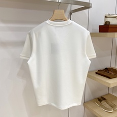 Louis Vuitton 路易威登(LV)2026FW秋冬新款牛仔贴布绣字母短袖T恤✨ 甄选重磅高支棉质面料,厚实挺括 Louis Vuitton 路易威登(LV)2026FW秋冬新款牛仔贴布绣字母短袖T恤✨ 甄选重磅高支棉质面料,厚实挺括