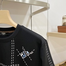 FENDI 芬迪 2026FW秋冬新款虚线格多标刺绣短袖T恤✨ 重磅高支长绒棉,厚实亲肤垂感好,宽松微阔版型,单穿、秋冬 FENDI 芬迪 2026FW秋冬新款虚线格多标刺绣短袖T恤✨ 重磅高支长绒棉,厚实亲肤垂感好,宽松微阔版型,单穿、秋冬