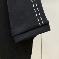 FENDI 芬迪 2026FW秋冬新款虚线格多标刺绣短袖T恤✨ 重磅高支长绒棉,厚实亲肤垂感好,宽松微阔版型,单穿、秋冬 FENDI 芬迪 2026FW秋冬新款虚线格多标刺绣短袖T恤✨ 重磅高支长绒棉,厚实亲肤垂感好,宽松微阔版型,单穿、秋冬