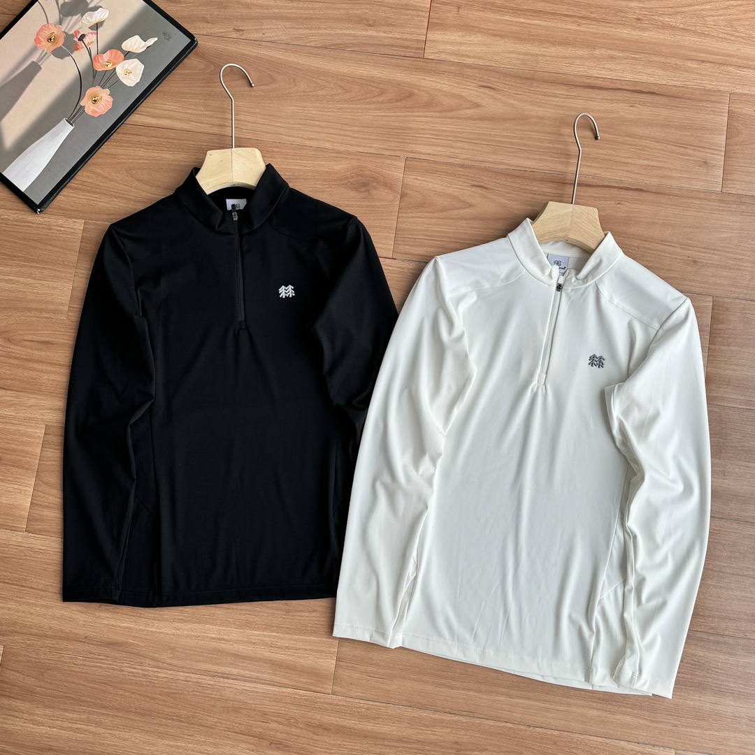 发120💰！kl女款打底衫女士户外休闲衣女款内搭微拉绒半拉链长袖T恤 半拉链户外运动长袖T恤，贸易公司渠道订单！高科技弹力运动面料，贴身穿着肤感软糯舒适！肩部侧边腰部多处裁剪拼接，上身贴合度完美，版型炒鸡显瘦遮肉，宽肩厚背的客户也可以闭眼入！做工细节处理很精致！这款为夏秋冬换季时节户外运动穿着设计的经典半拉链T恤，采用ISPO推荐S.FUNCTIONAL专业环保运动面料高度弹力，为运动时提供优秀的拉伸性和亲肤性，吸湿速干性能，确保穿着者拥有优质的运动体验，上身舒适度高，看似修身不紧身，无论家居还是户外首选款！简约的设计，延续户外经典，订制原版面料！独一无二！手感质感都是无敌的存在！高温固色！绝对不存在掉色的问题 面料采用进口Z定织定染全新面料，布面干净，布纹清晰，柔软舒适。釆用定染无色差。环保进口材料硅胶标立体美观。辅料三标齐全，原版货就这一波，尺码标准 喜欢的姐妹们可人手一件
颜色：黑色/白色
尺码：S    M     L     XL
袖长  55   56   57     58
肩宽37     38    39     40
胸围88     93    98     103
衣长59    60     61      62