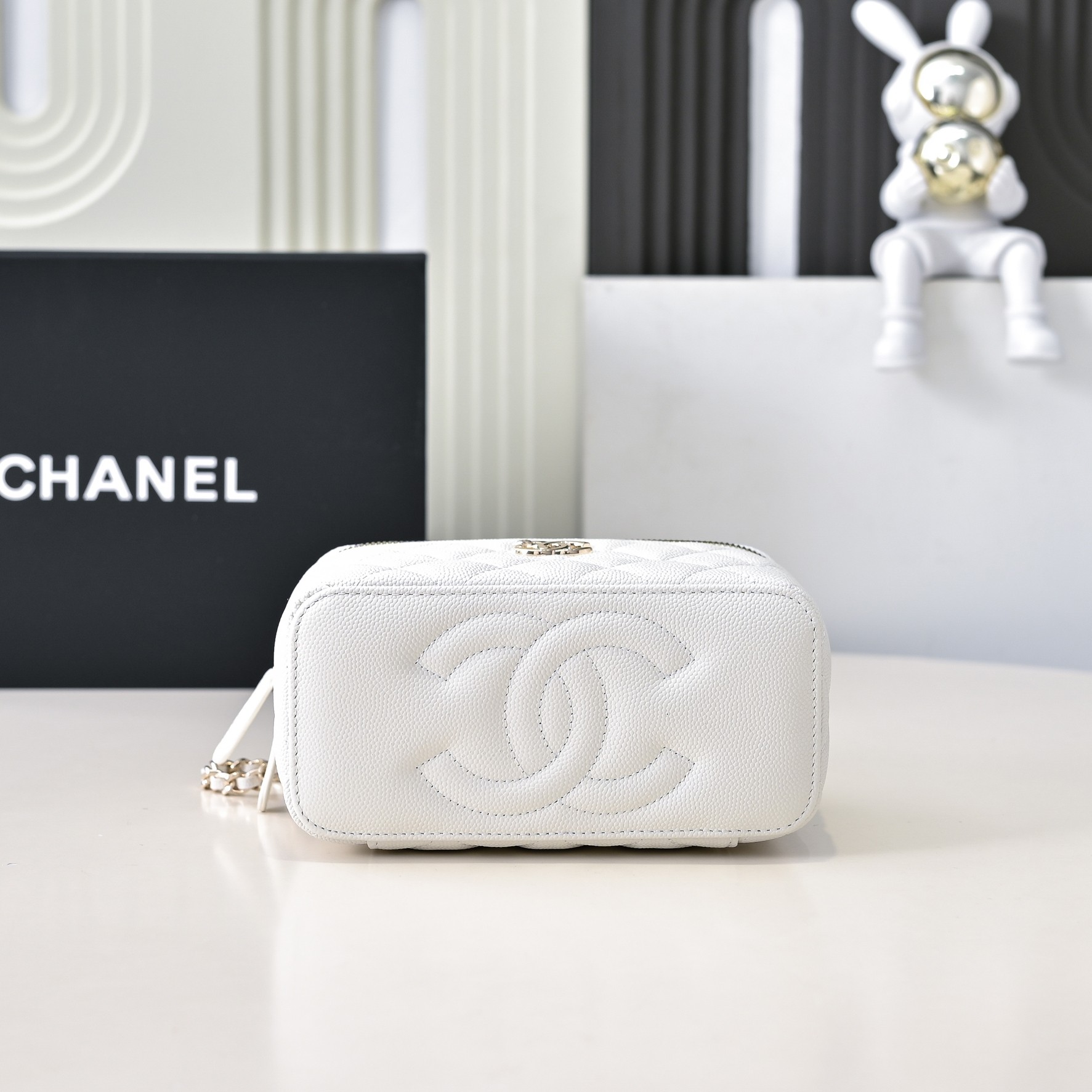 Chanel Style Leather Chain Bag style reference detail image 4 from source 776525