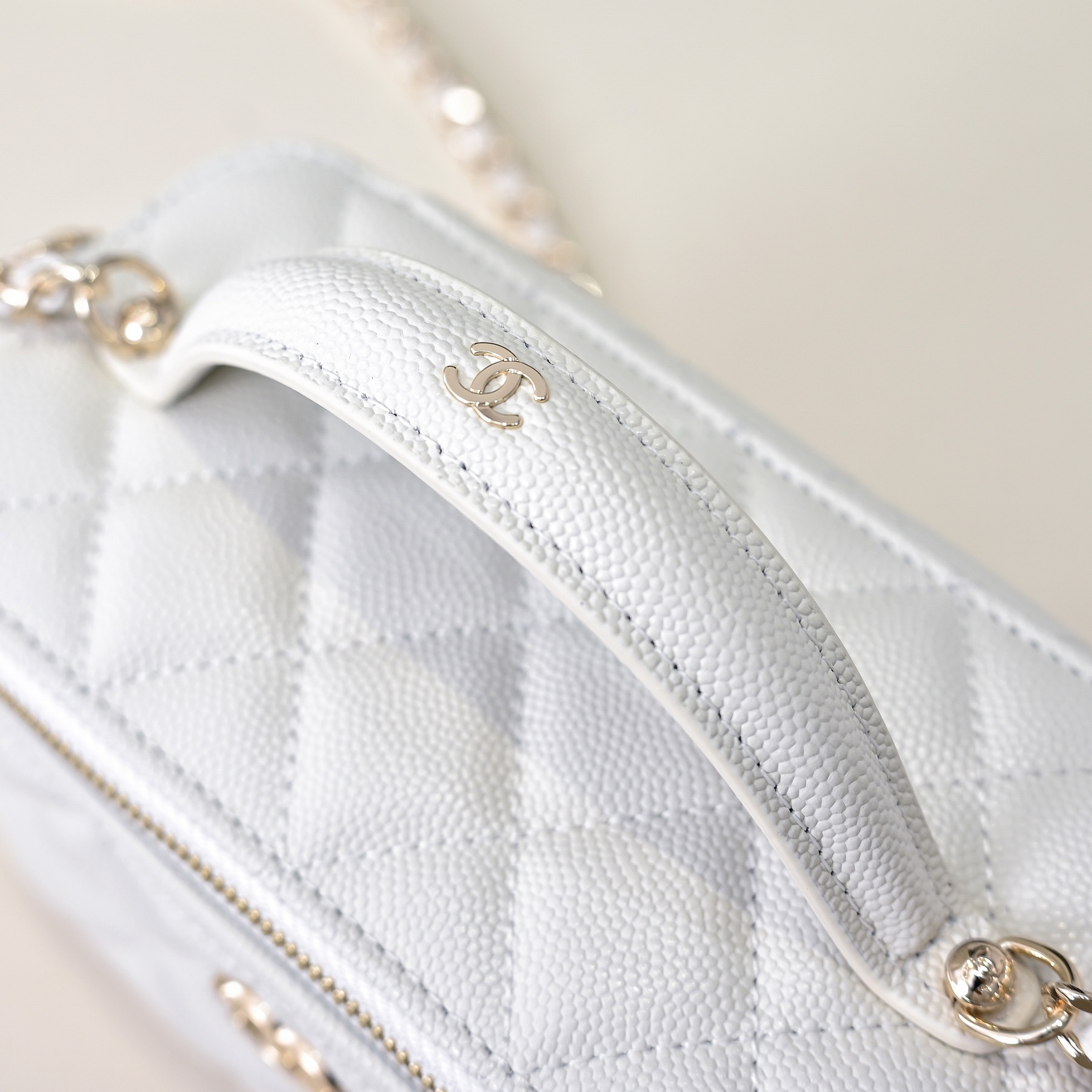 Chanel Style Leather Chain Bag style reference detail image 3 from source 776525