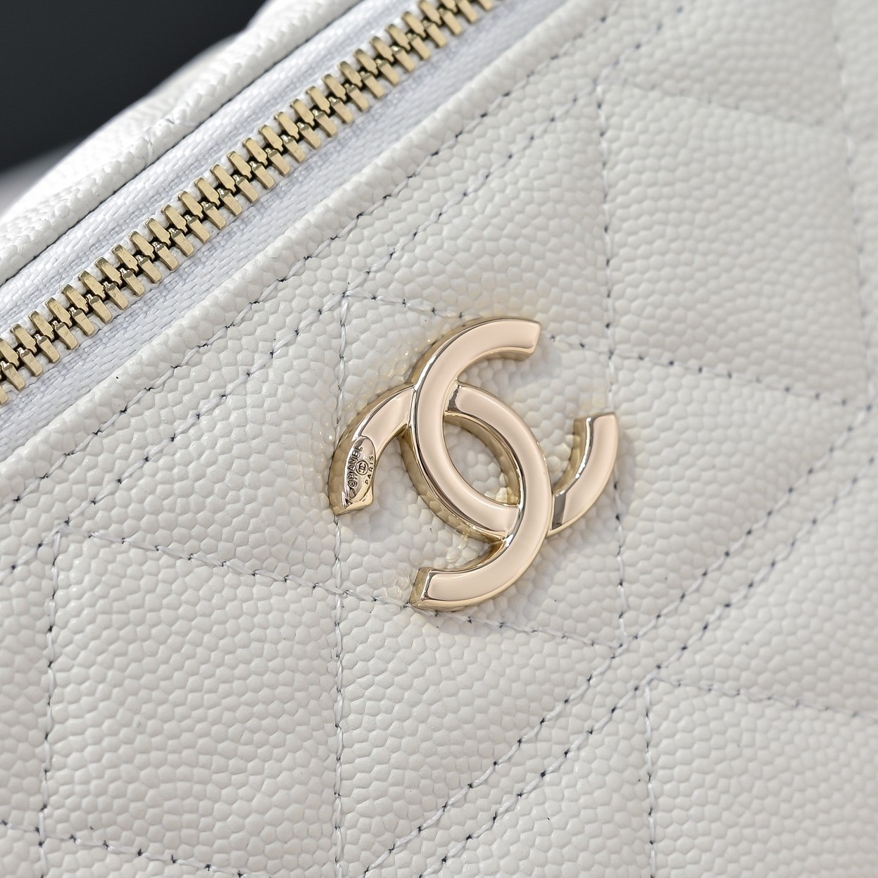 Chanel Style Leather Chain Bag style reference detail image 6 from source 776525