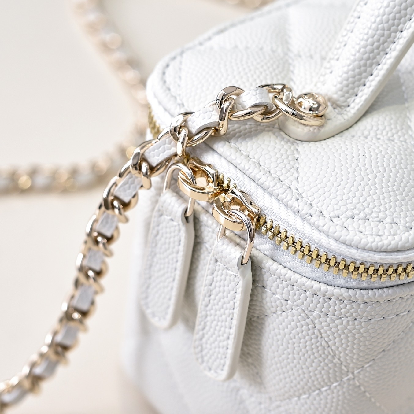 Chanel Style Leather Chain Bag style reference detail image 5 from source 776525