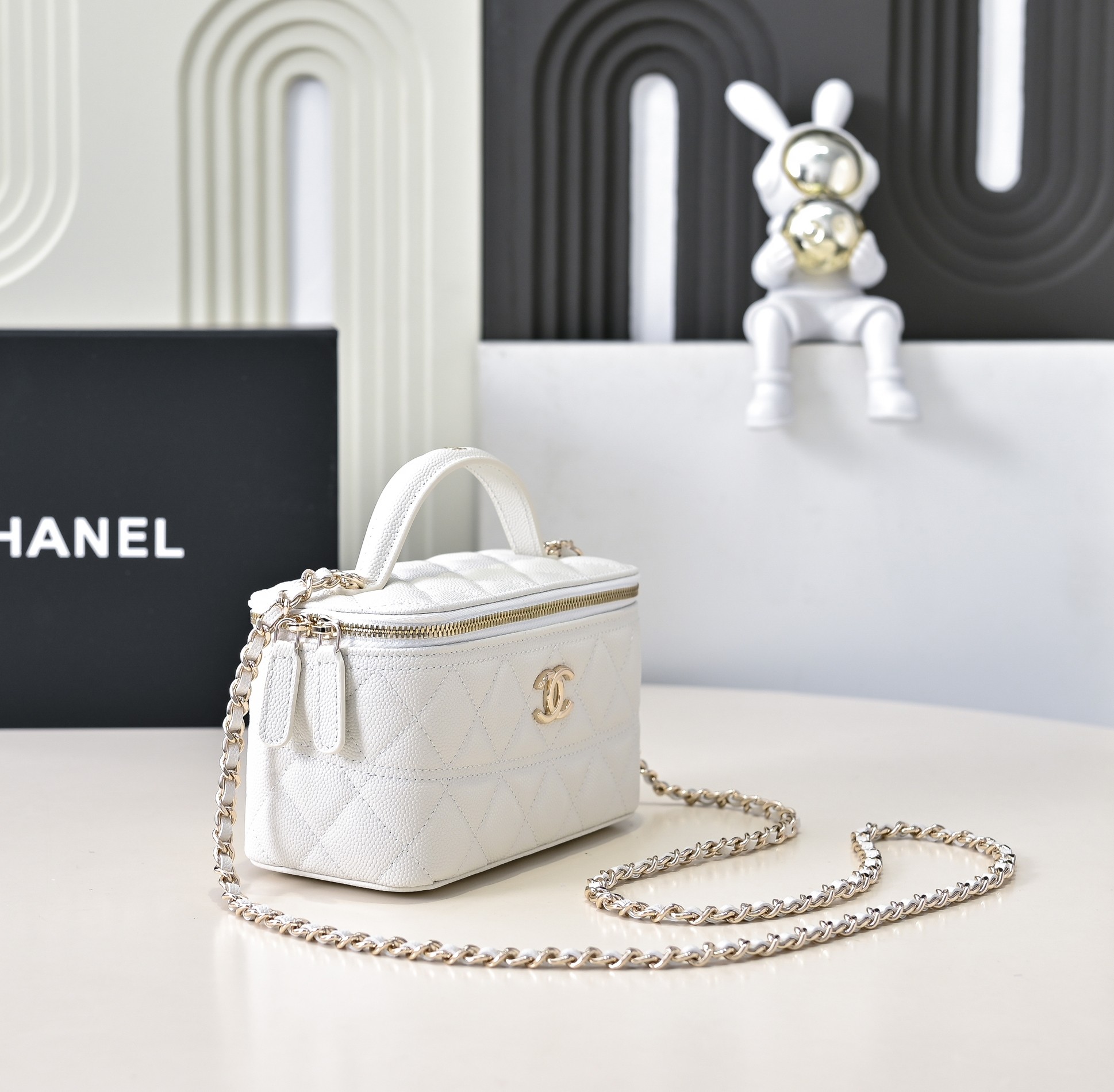 Chanel Style Leather Chain Bag style reference detail image 2 from source 776525