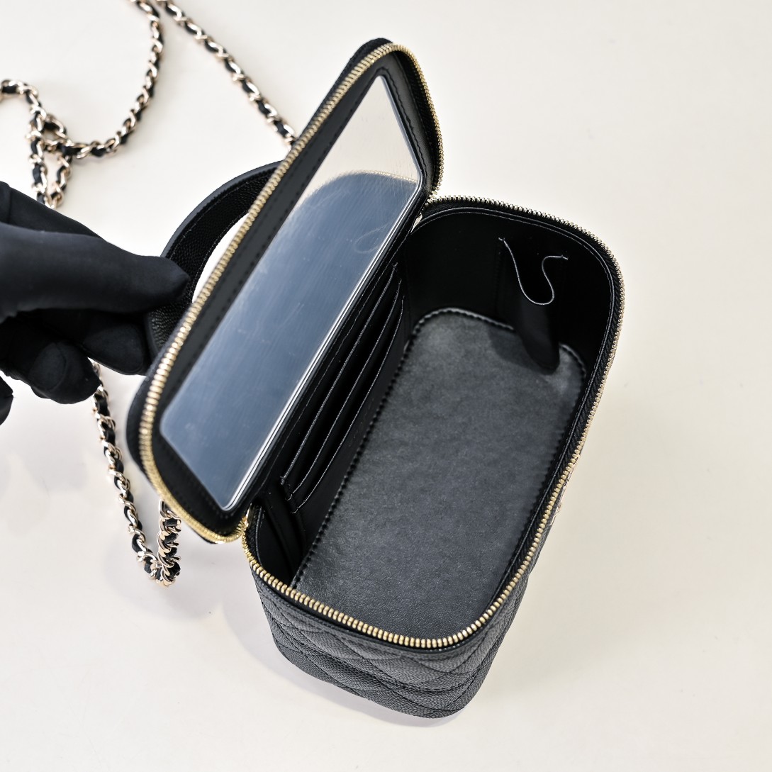 Chanel Style Leather Chain Bag style reference detail image 8 from source 776524