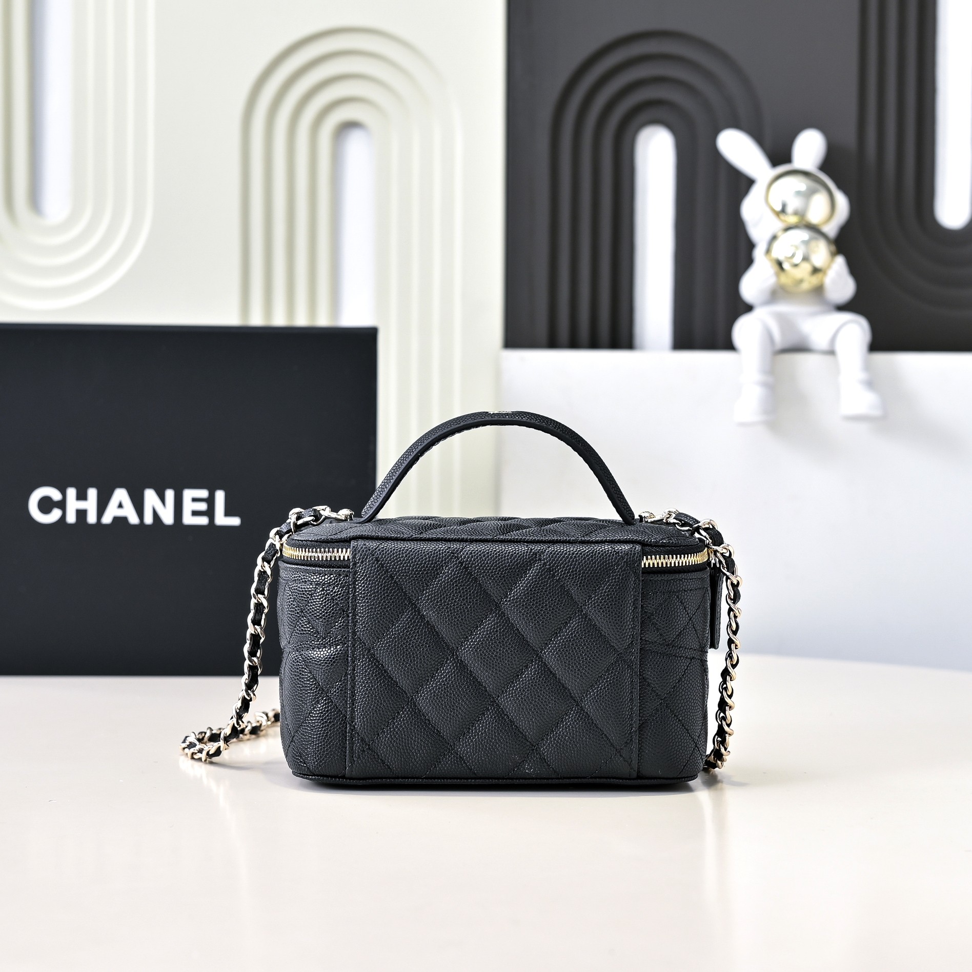 Chanel Style Leather Chain Bag style reference detail image 3 from source 776524