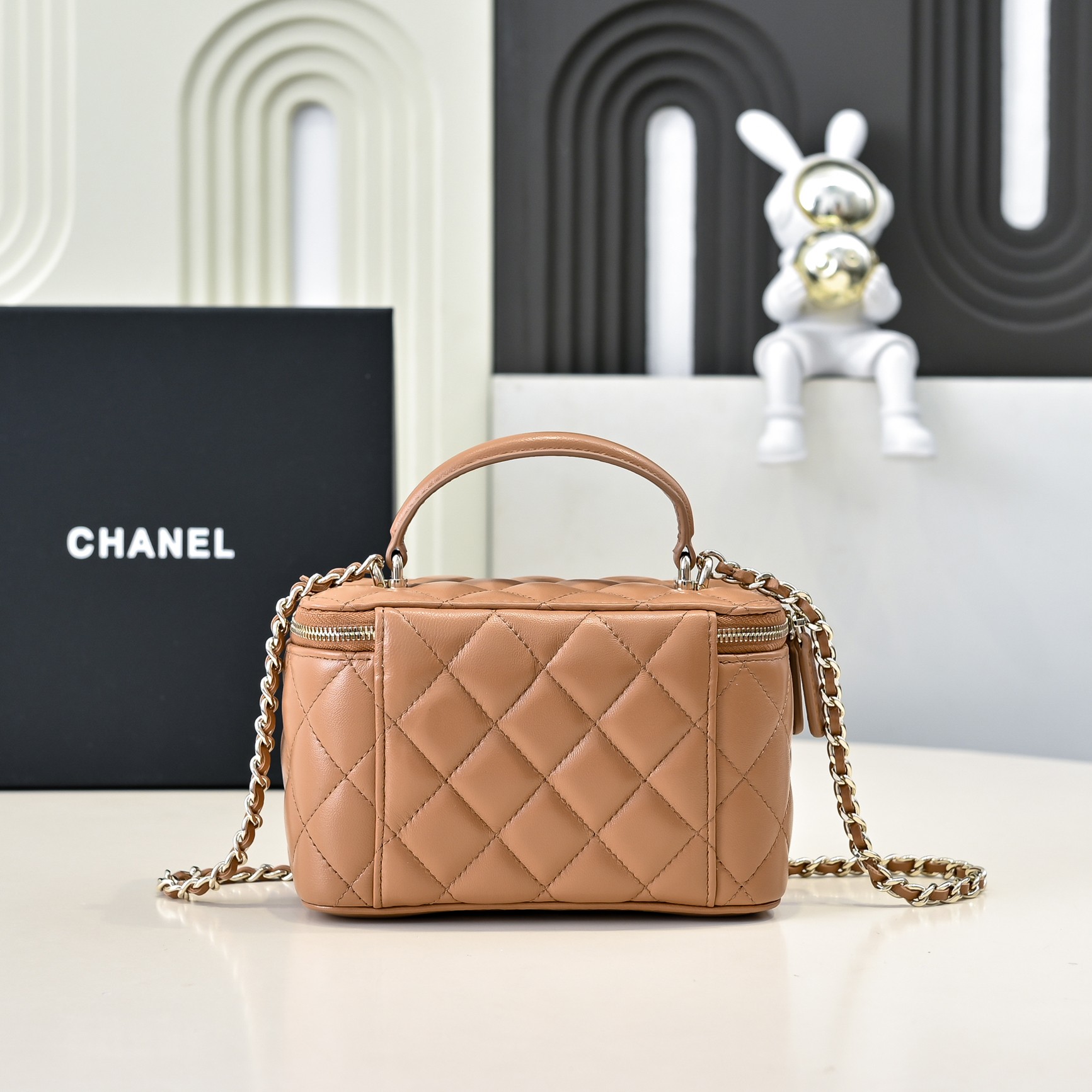 Chanel Style Leather Bag style reference detail image 1 from source 776537