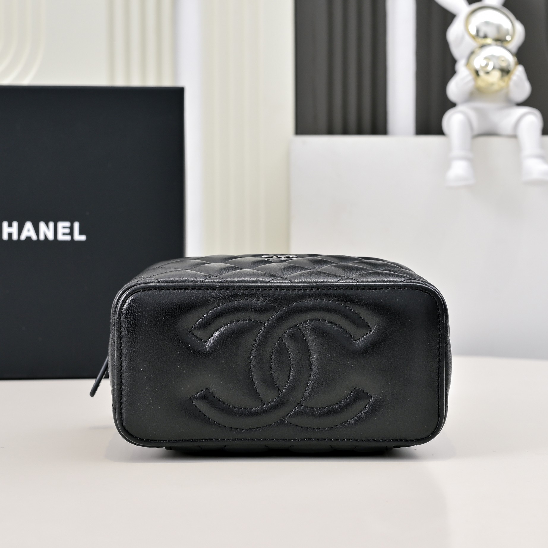 Chanel Style Leather Bag style reference detail image 3 from source 776534
