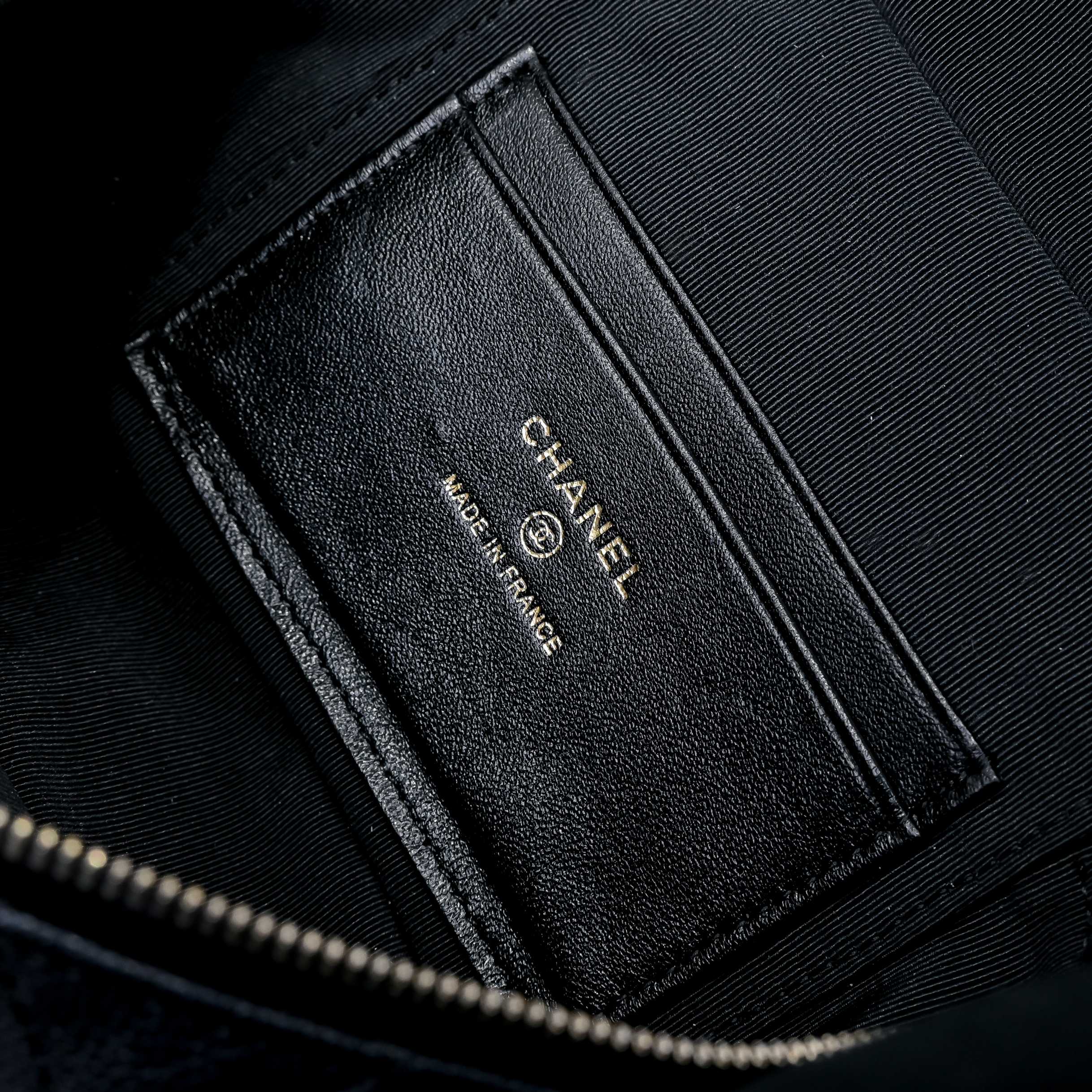 Chanel Style Leather Chain Bag style reference detail image 9 from source 776572