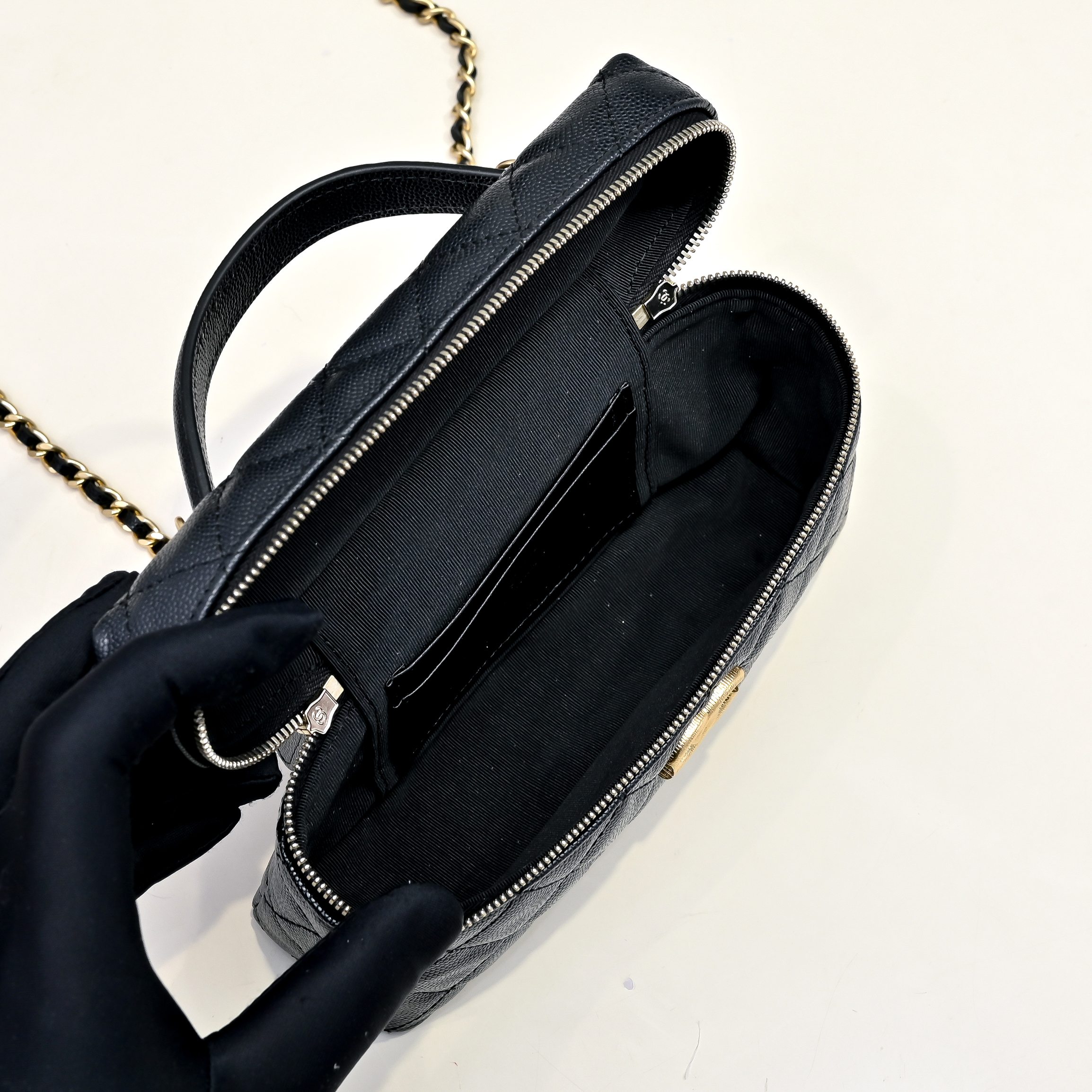 Chanel Style Leather Chain Bag style reference detail image 8 from source 776572