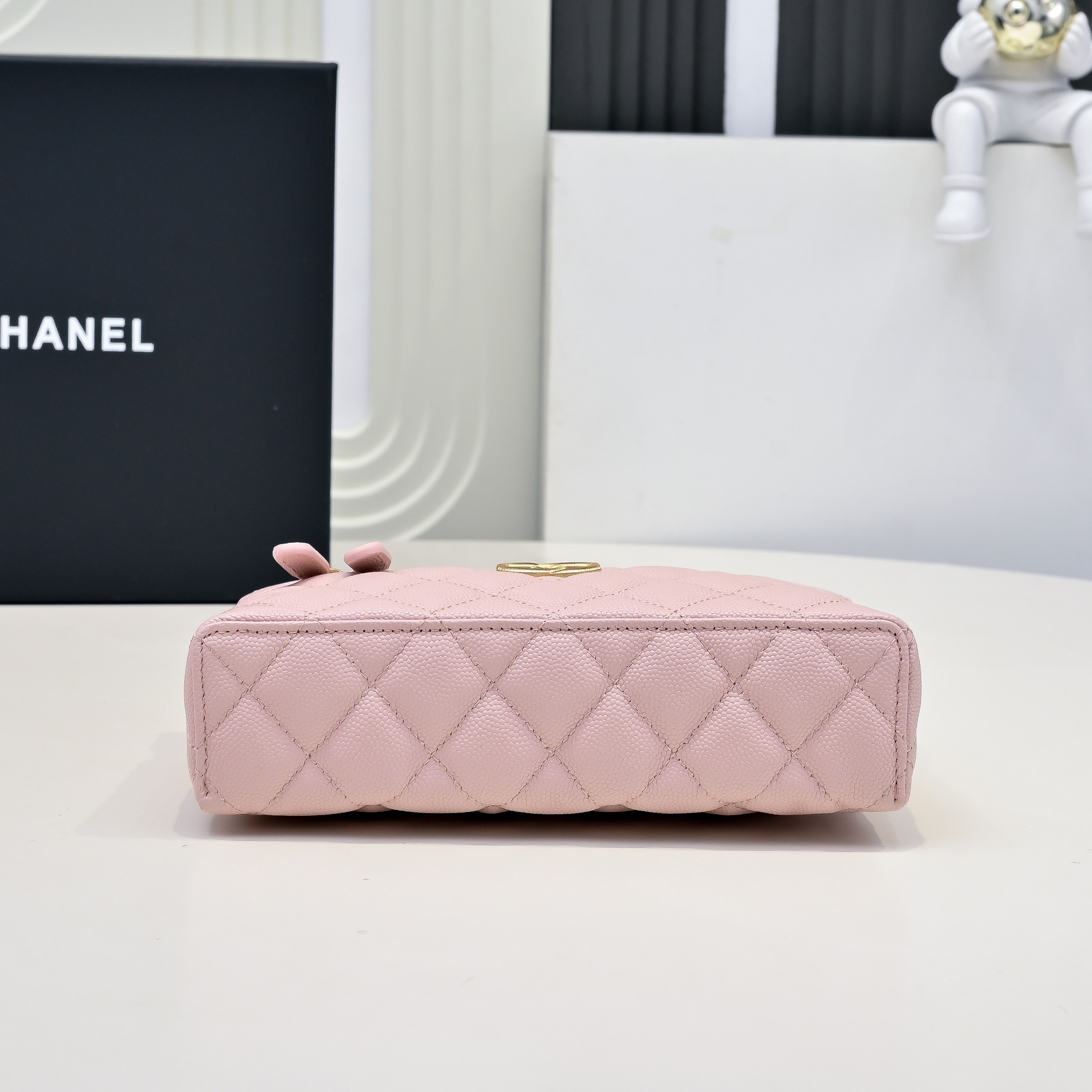 Chanel Style Leather Chain Bag style reference detail image 5 from source 776573