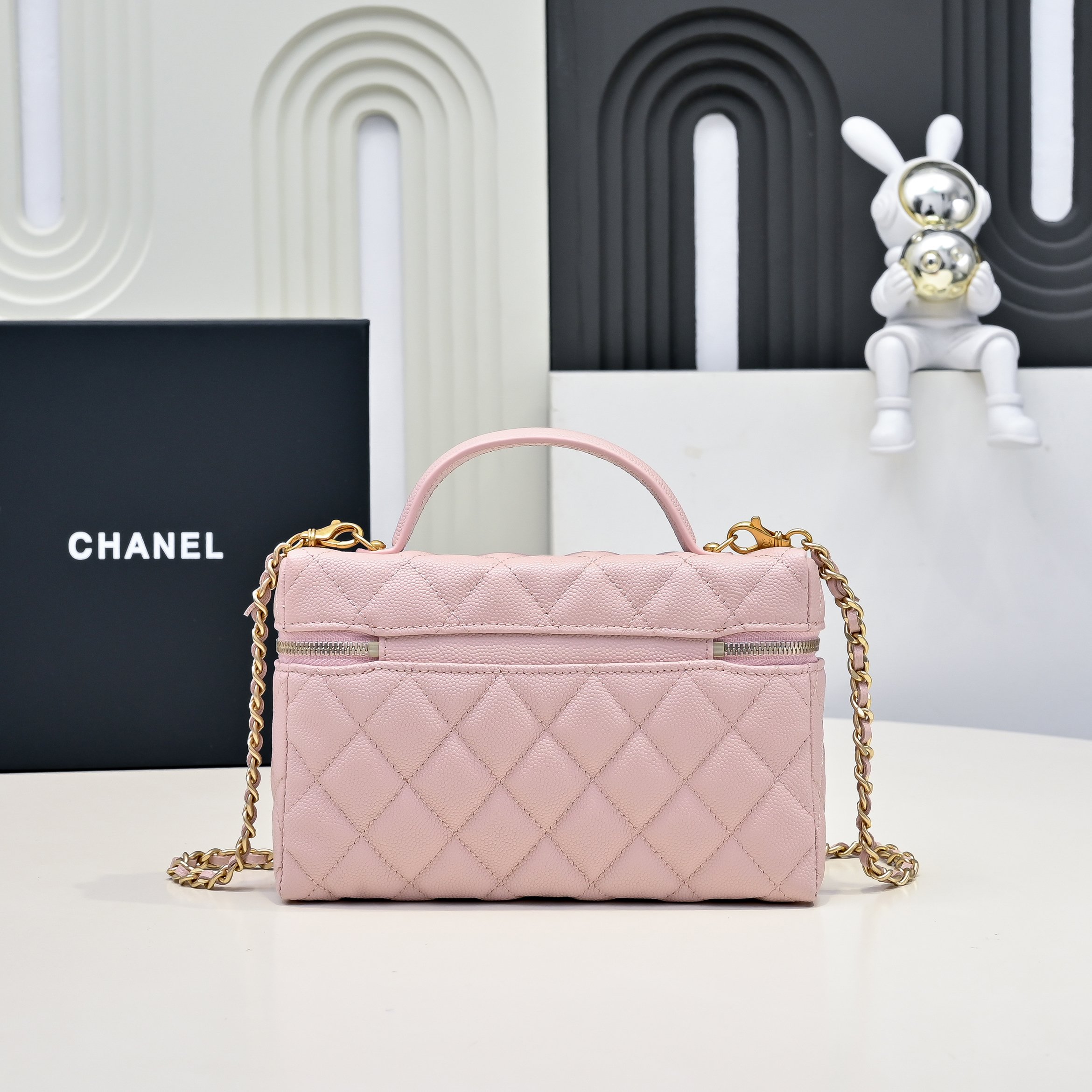 Chanel Style Leather Chain Bag style reference detail image 2 from source 776573