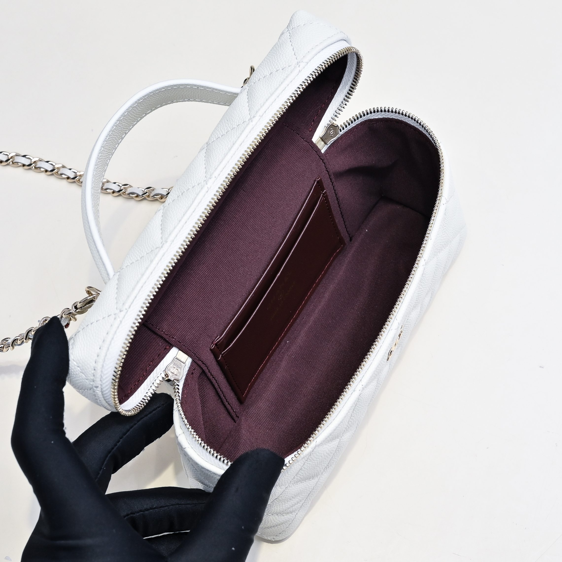 Chanel Style Leather Clutch Bags detail image 7 from source 776564