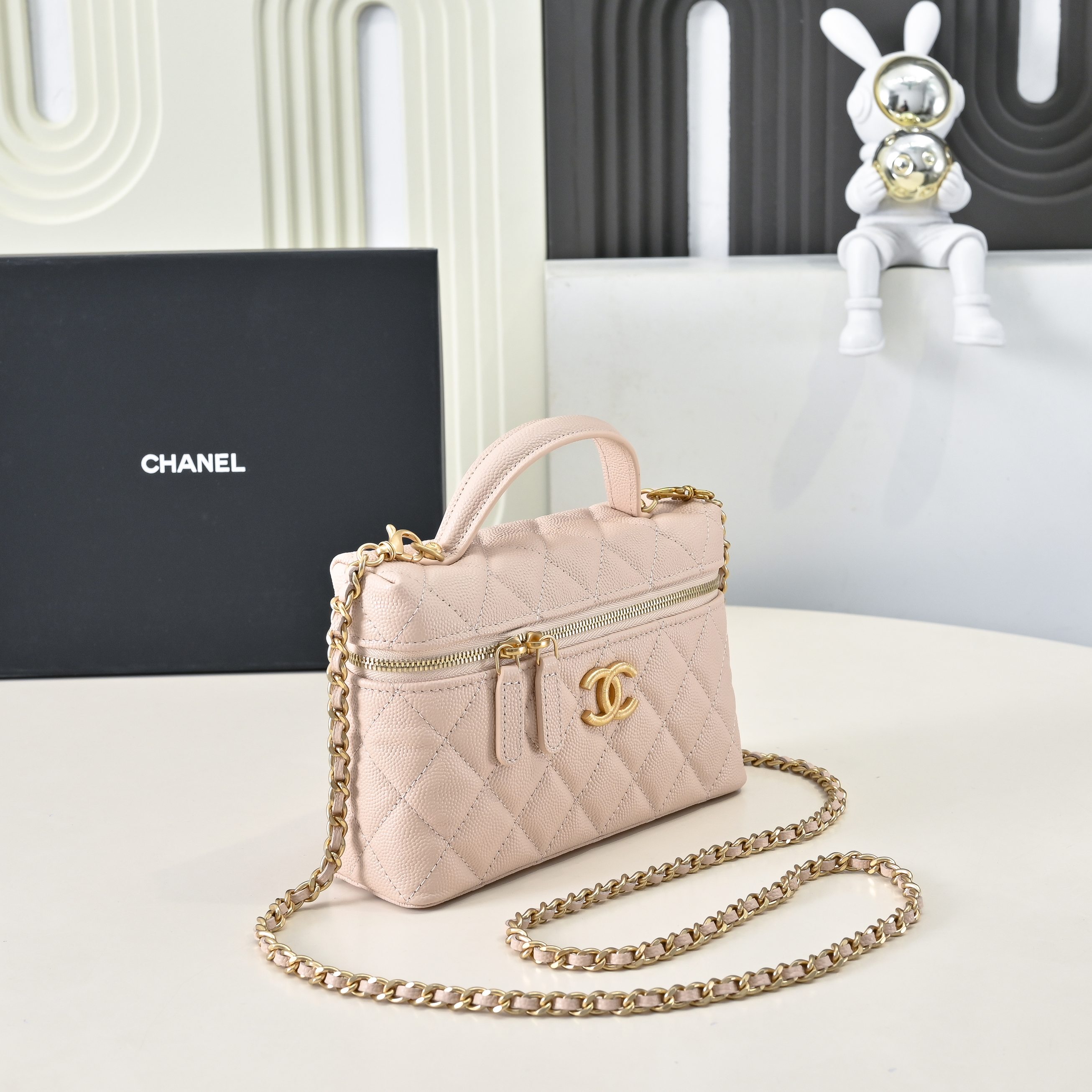 Chanel Style Leather Chain Bag style reference detail image 3 from source 776570