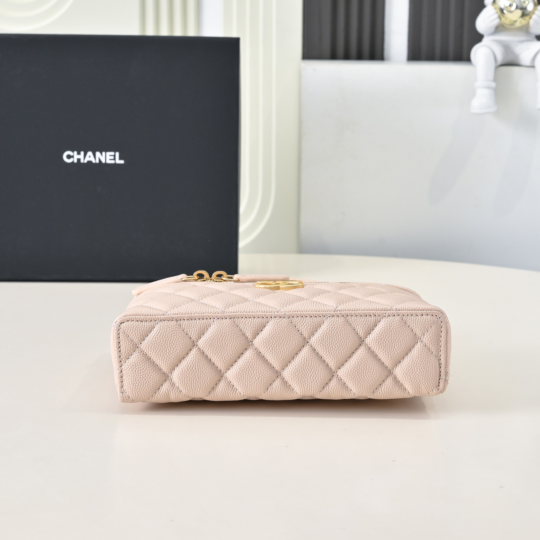 Chanel Style Leather Chain Bag style reference detail image 5 from source 776570