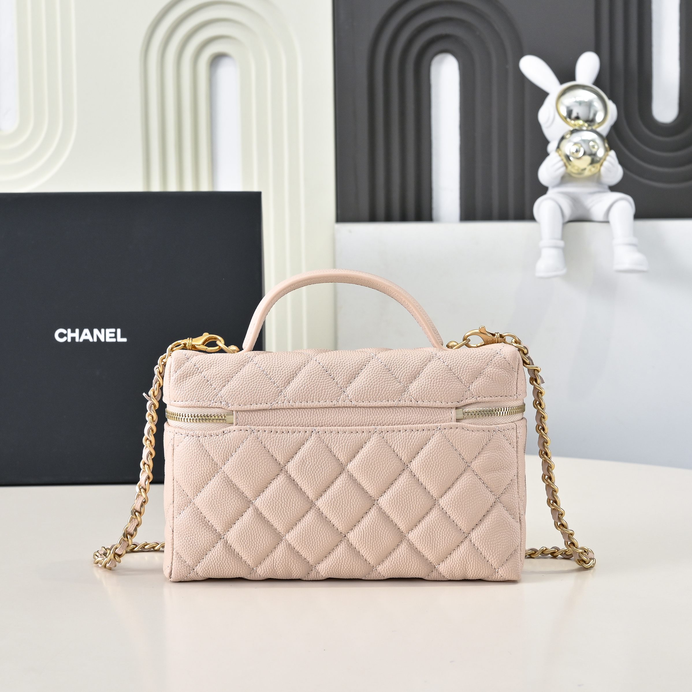 Chanel Style Leather Chain Bag style reference detail image 2 from source 776570