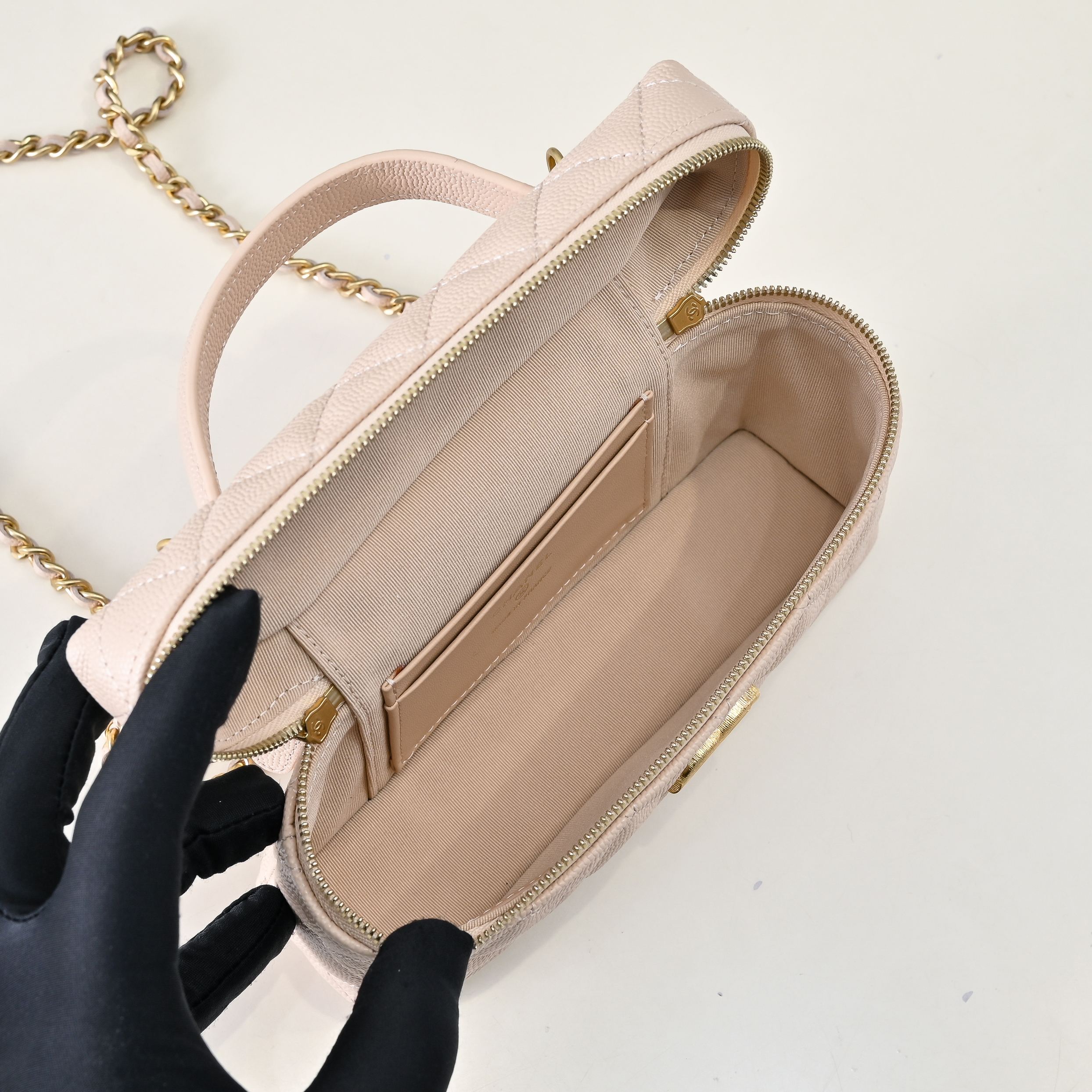 Chanel Style Leather Chain Bag style reference detail image 7 from source 776570