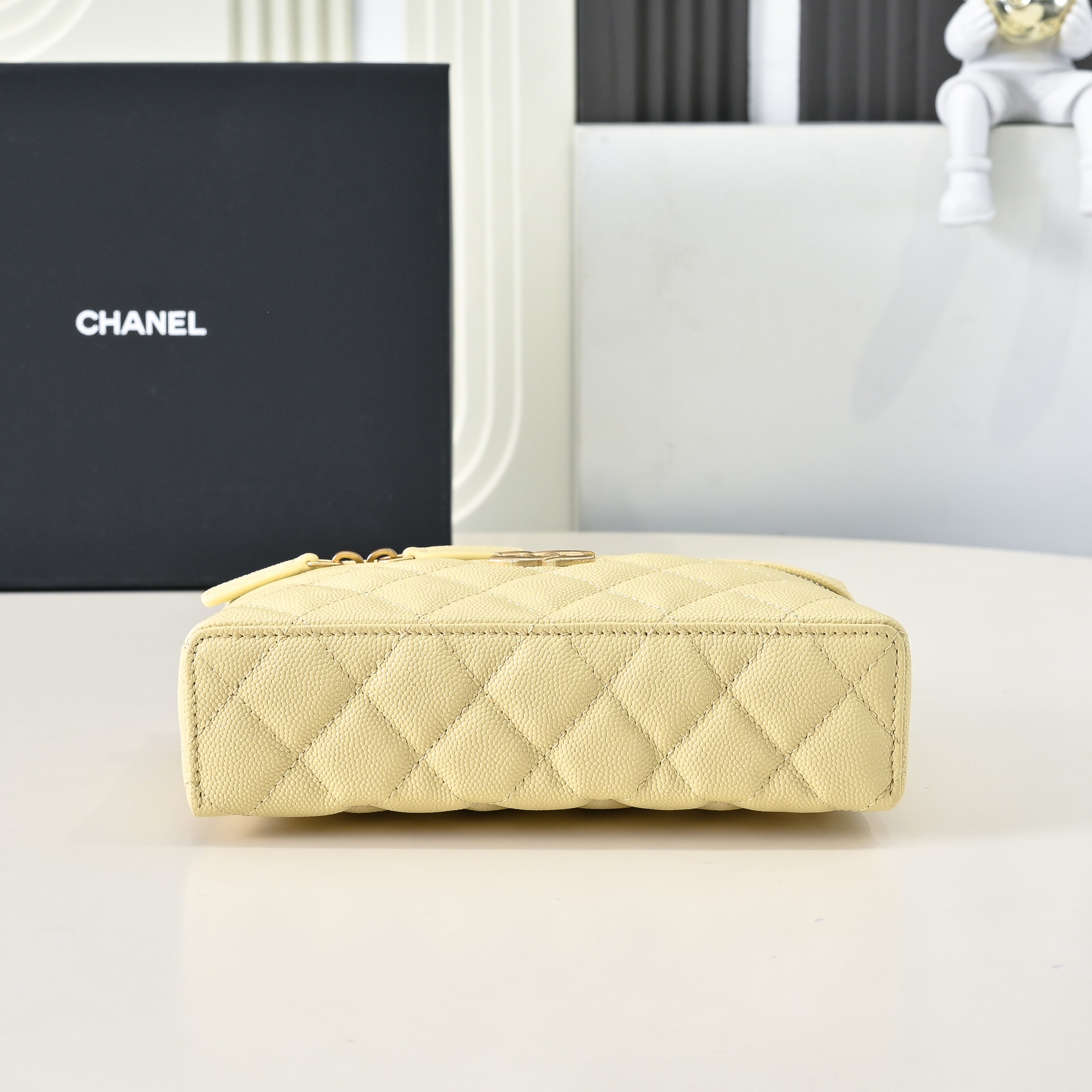 Chanel Style Leather Chain Bag style reference detail image 5 from source 776571