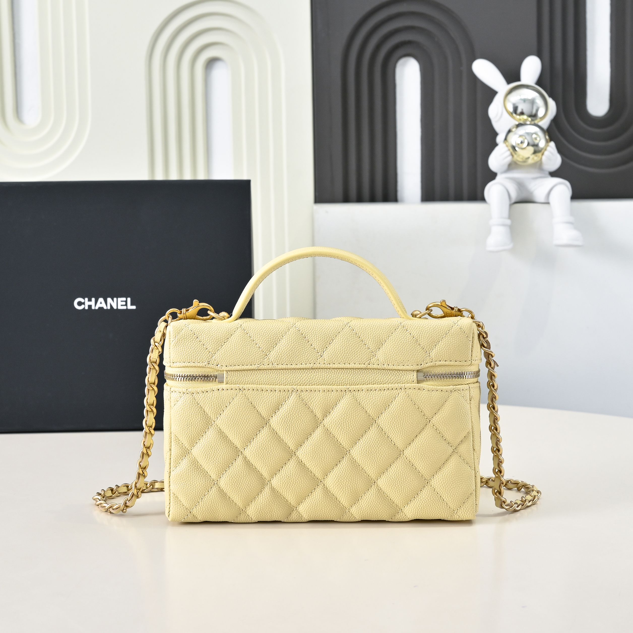 Chanel Style Leather Chain Bag style reference detail image 2 from source 776571