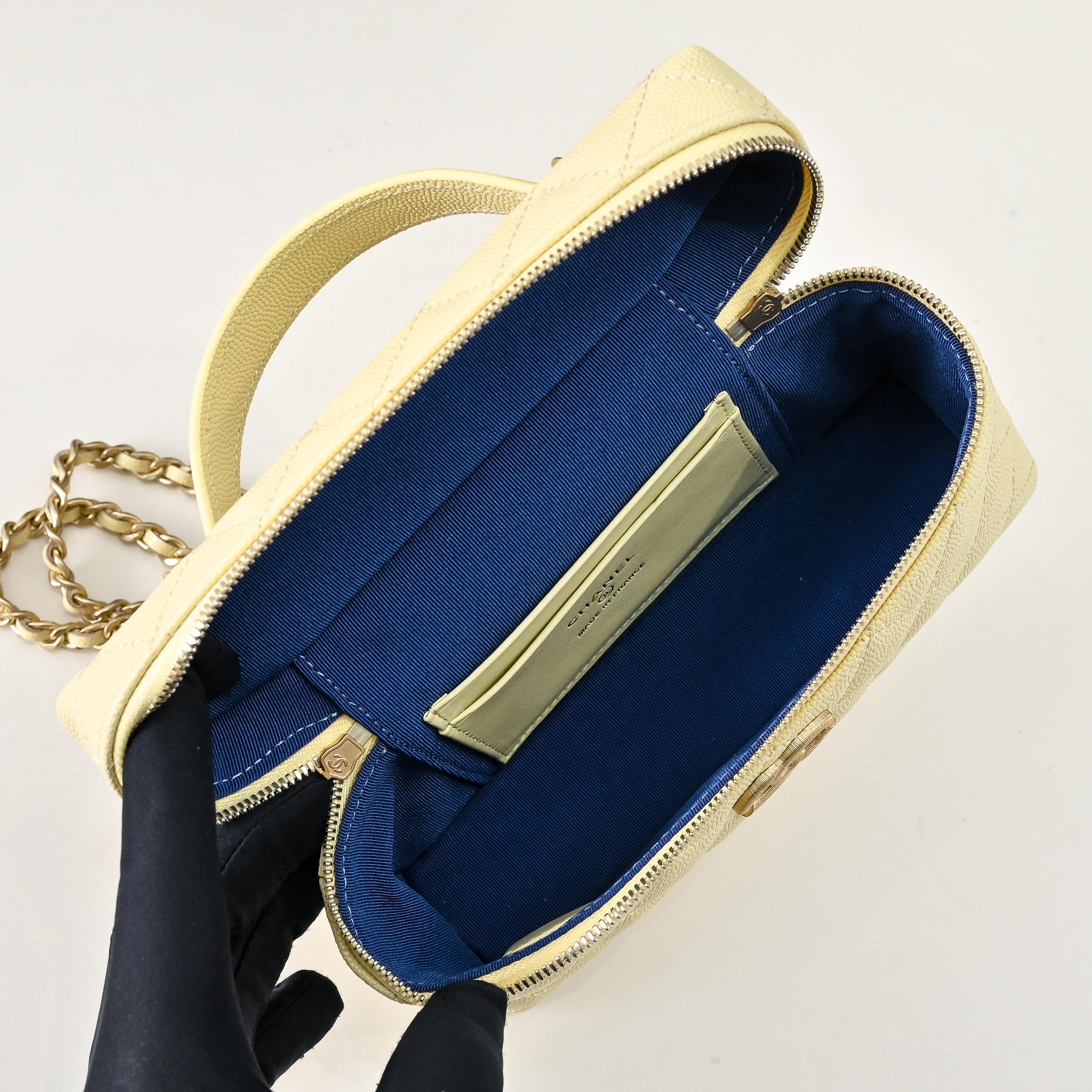 Chanel Style Leather Chain Bag style reference detail image 7 from source 776571
