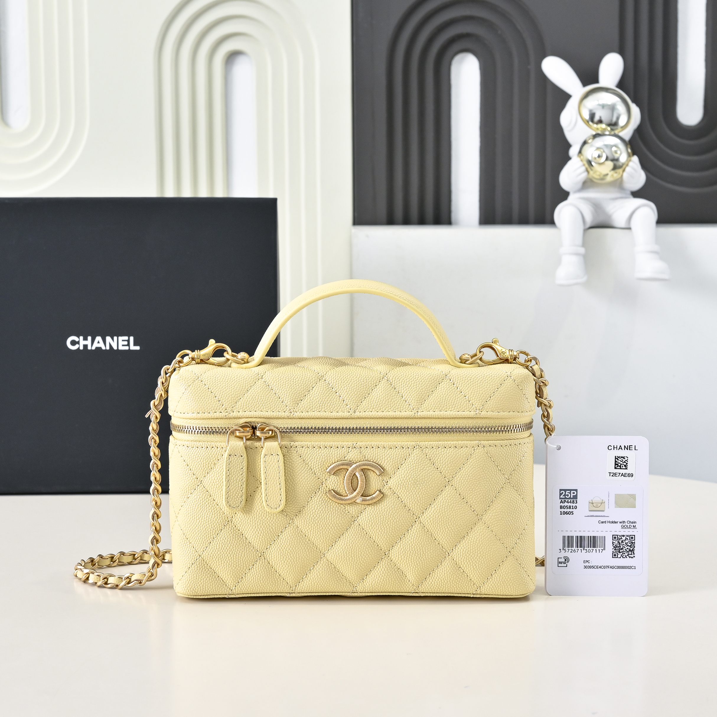 Chanel Style Leather Chain Bag style reference detail image 1 from source 776571