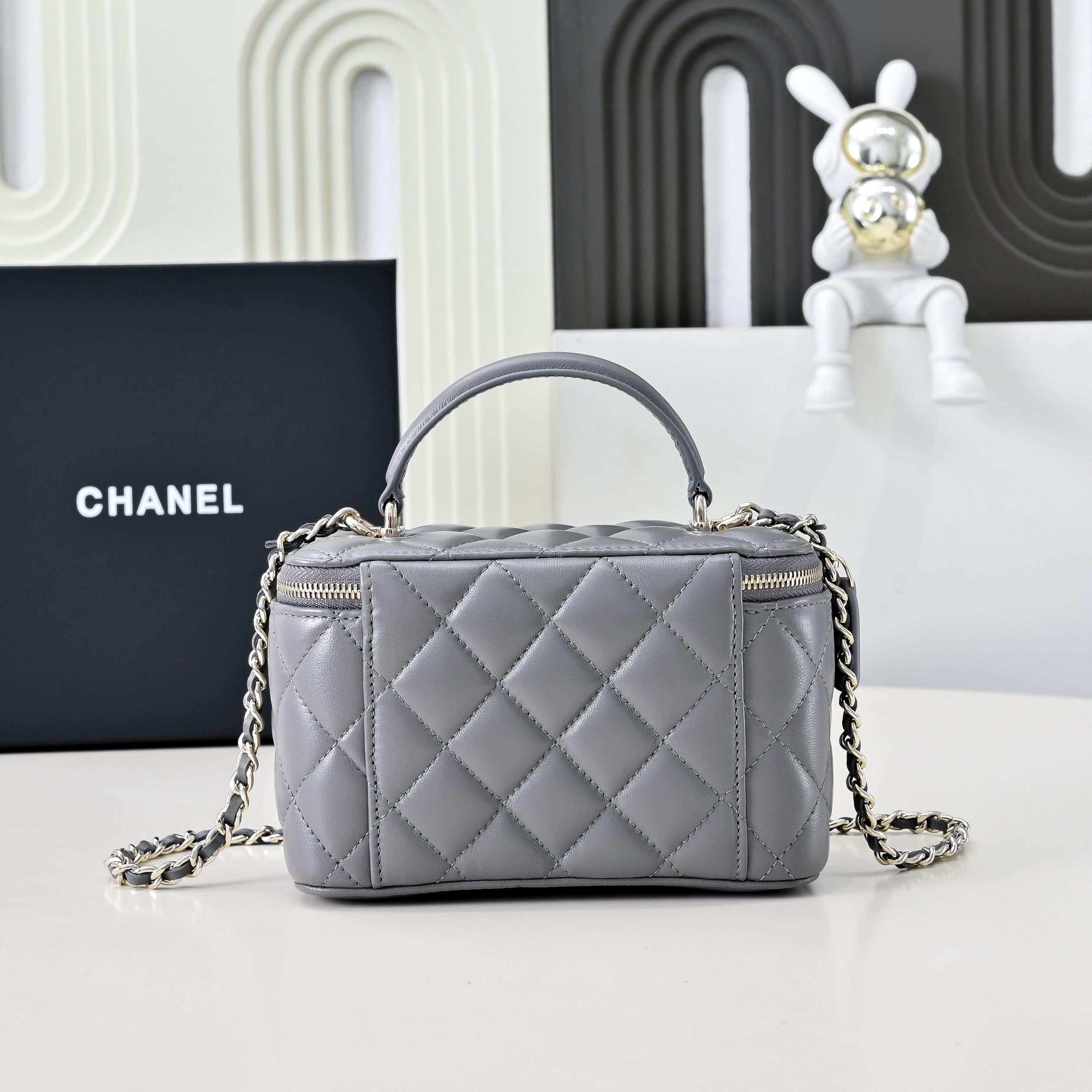 Chanel Style Leather Chain Bag style reference detail image 2 from source 776541