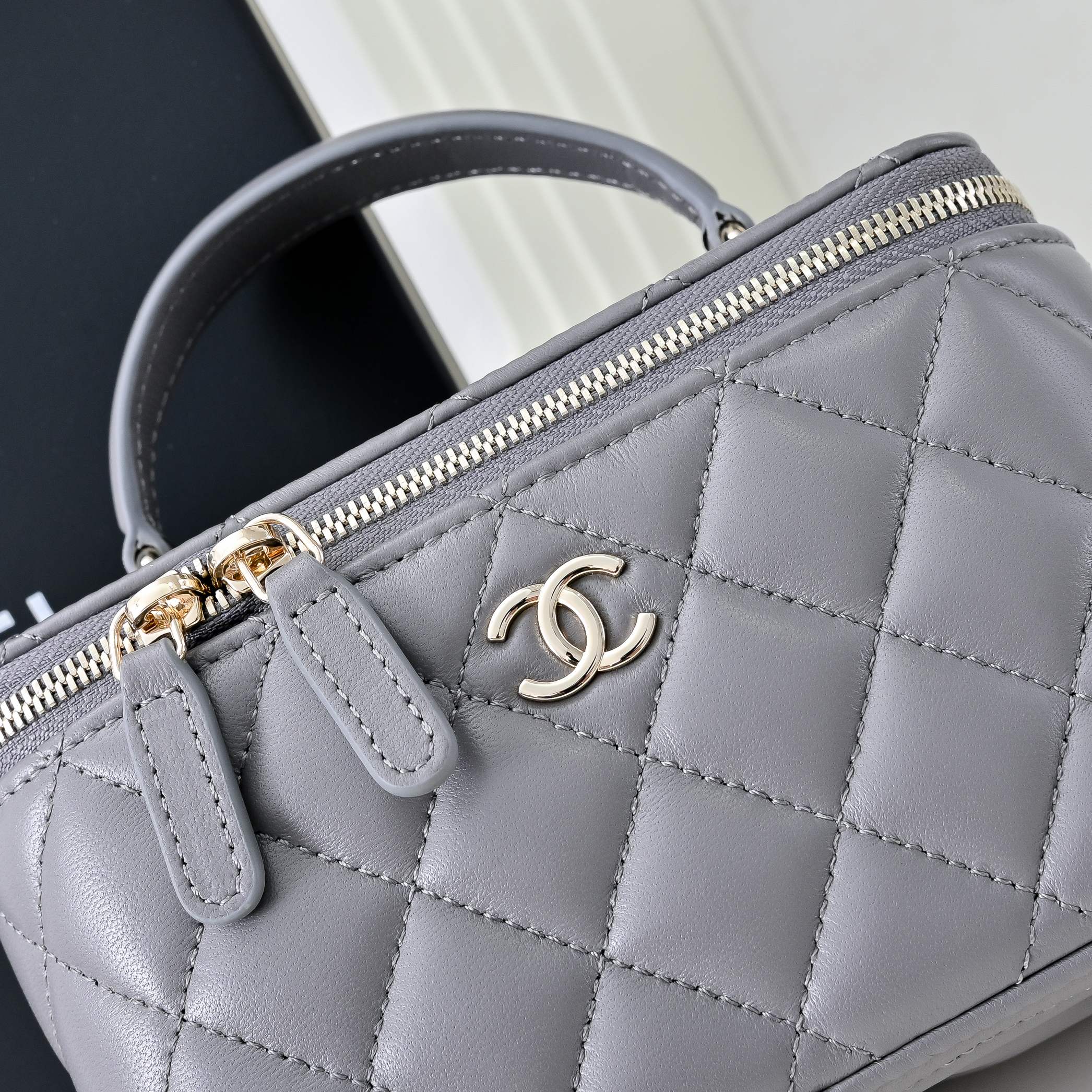 Chanel Style Leather Chain Bag style reference detail image 6 from source 776541