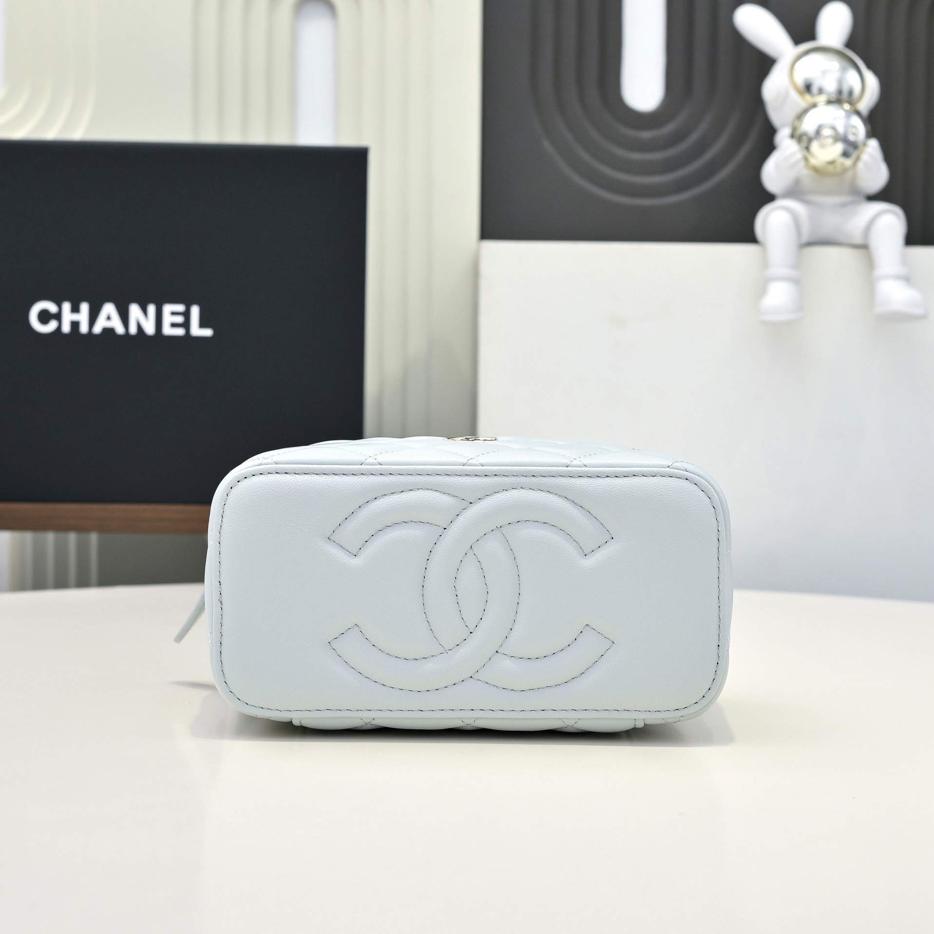 Chanel Style Leather Chain Bag style reference detail image 4 from source 776536