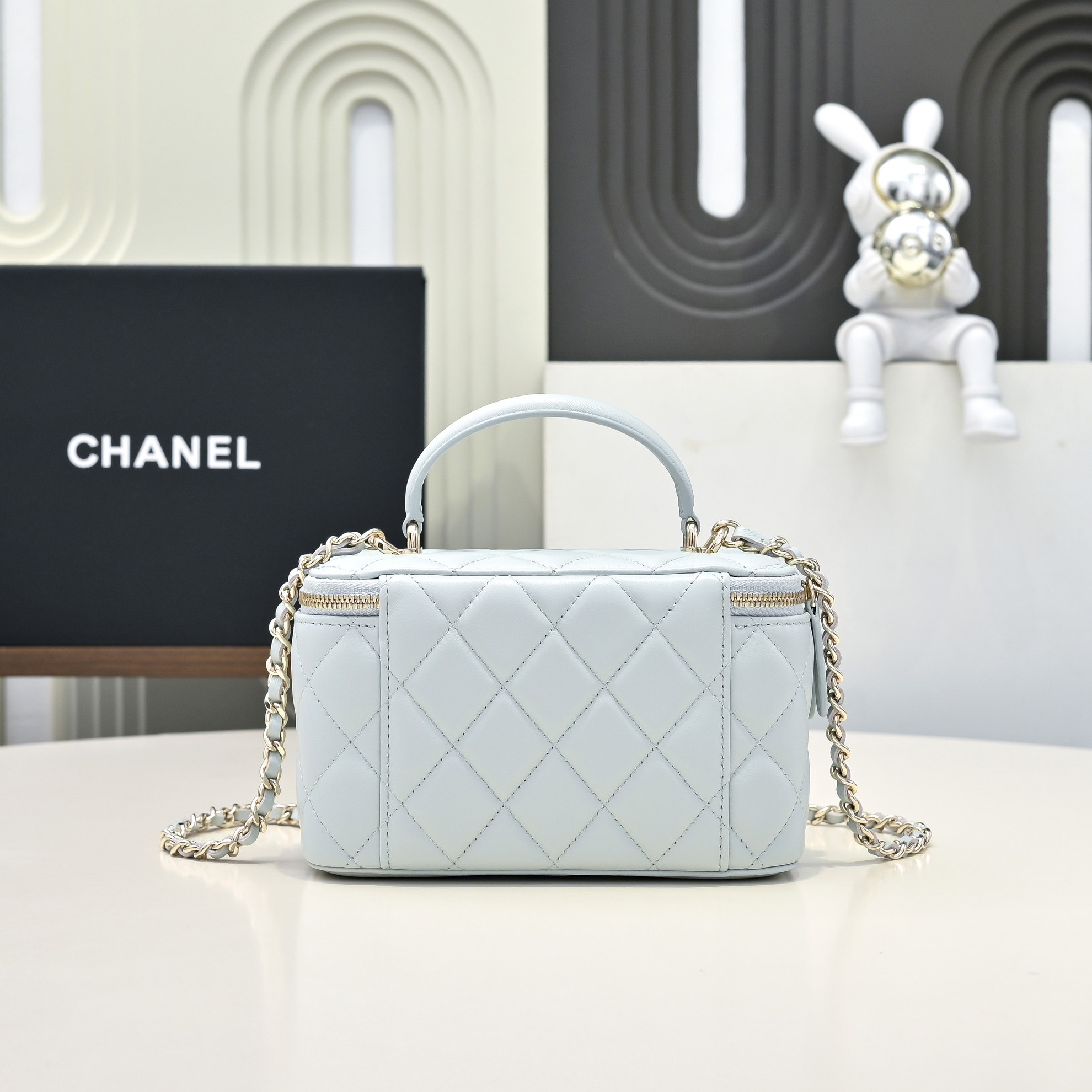 Chanel Style Leather Chain Bag style reference detail image 2 from source 776536
