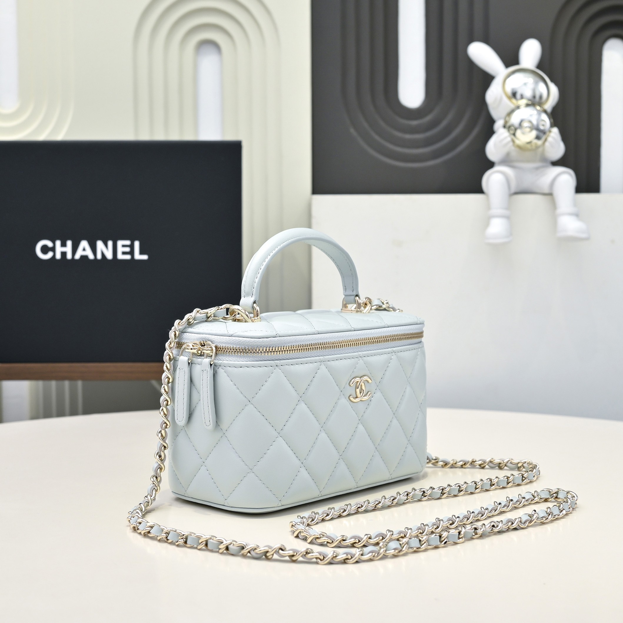 Chanel Style Leather Chain Bag style reference detail image 3 from source 776536