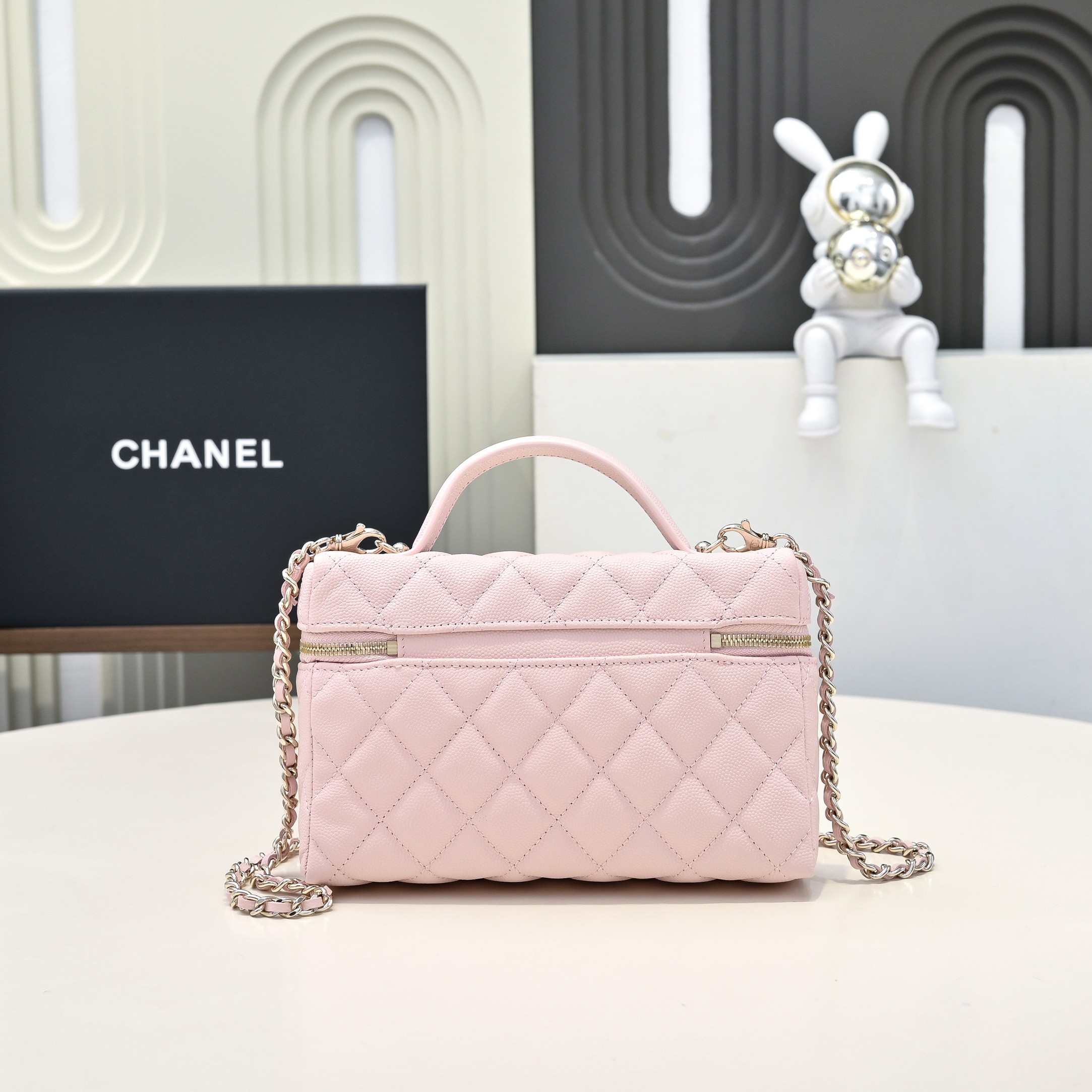 Chanel Style Leather Clutch Bags detail image 1 from source 776565
