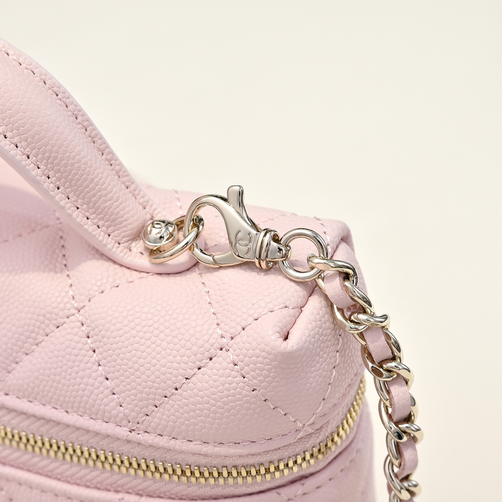 Chanel Style Leather Clutch Bags detail image 6 from source 776565