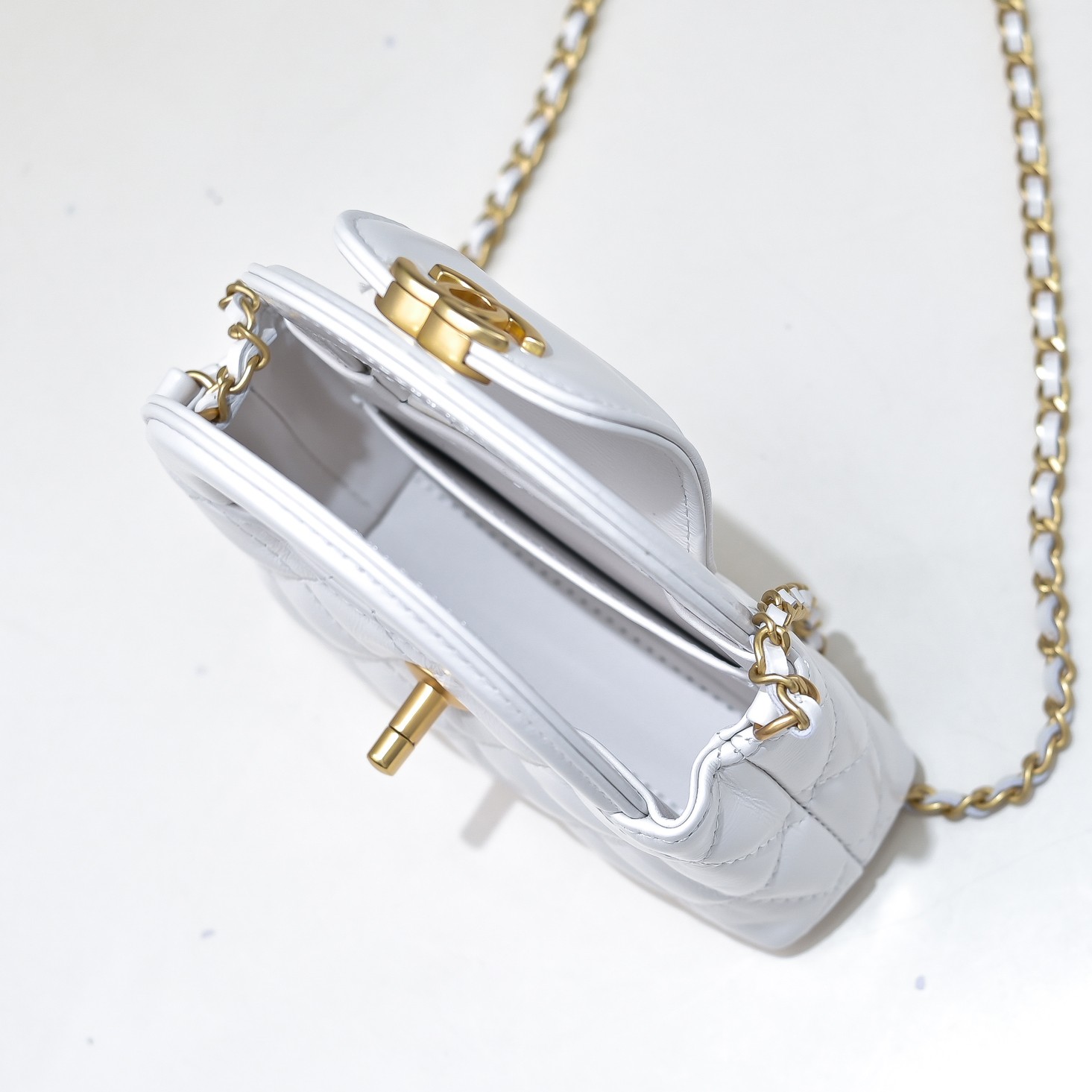 Chanel Style Leather Top Handle Bag style reference detail image 6 from source 776487