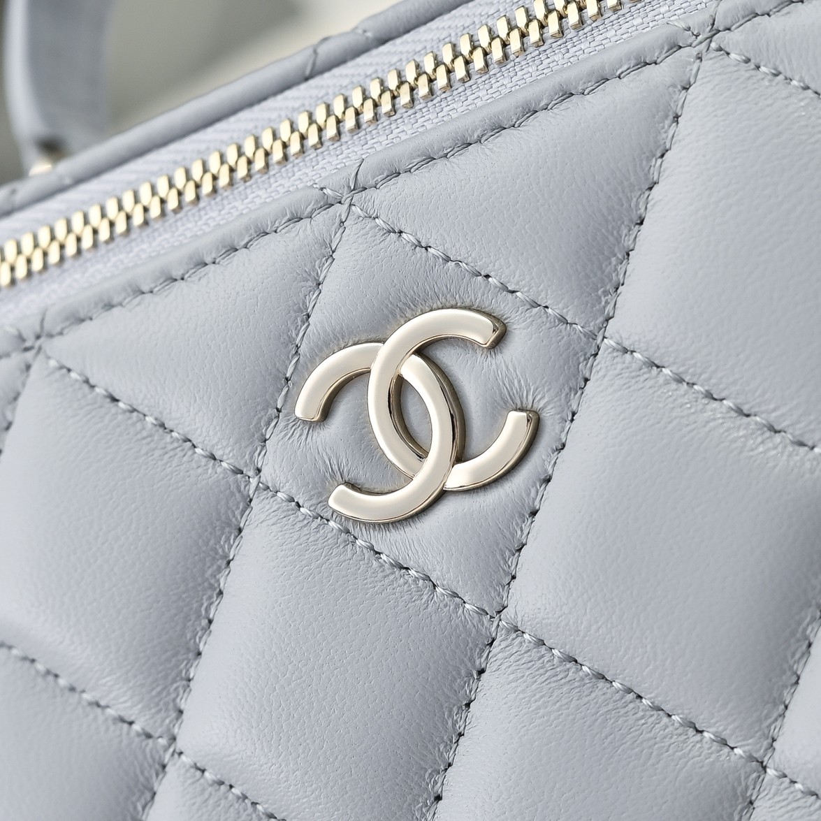Chanel Style Leather Chain Bag style reference detail image 4 from source 776529