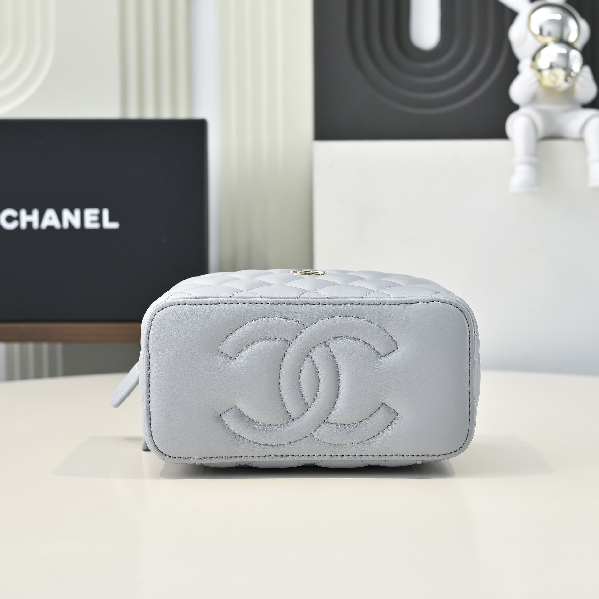 Chanel Style Leather Chain Bag style reference detail image 3 from source 776529