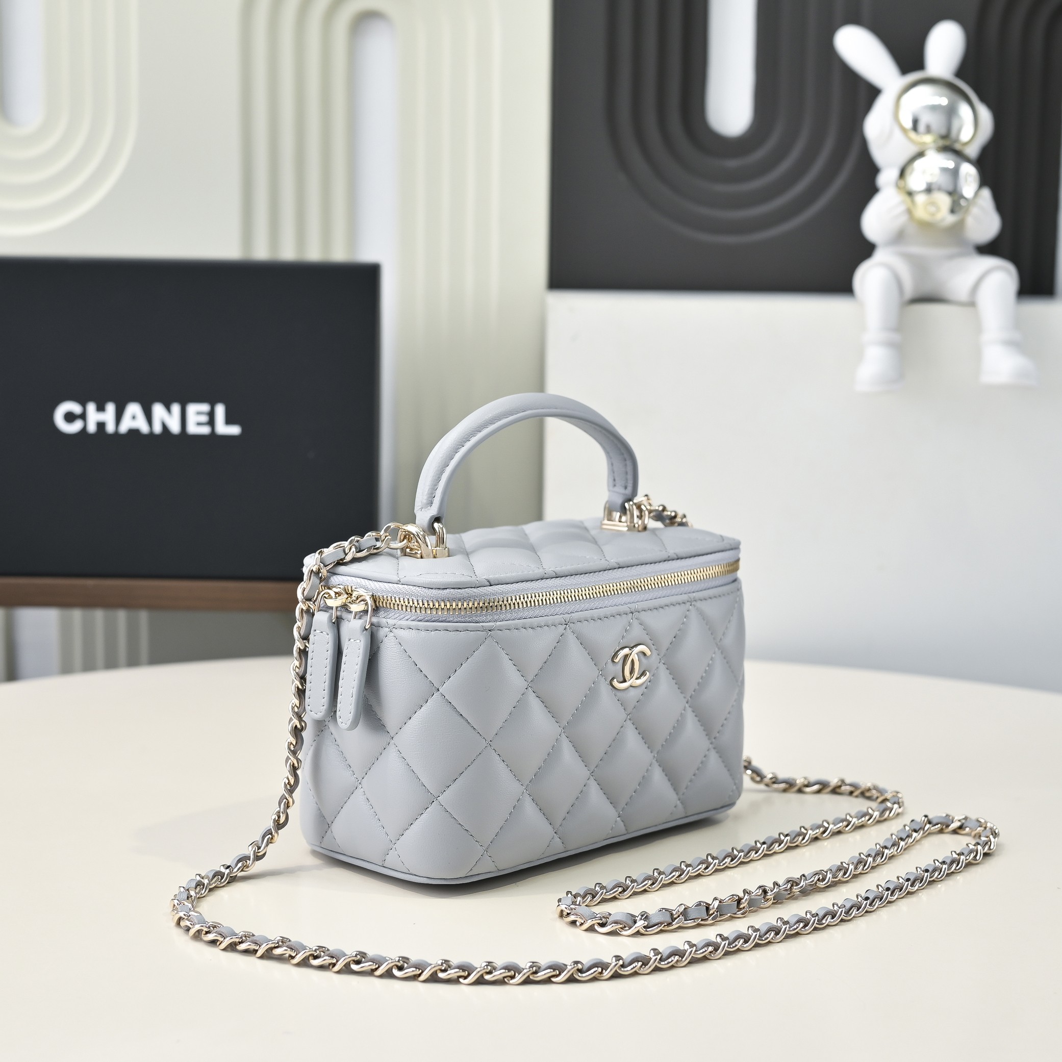 Chanel Style Leather Chain Bag style reference detail image 2 from source 776529