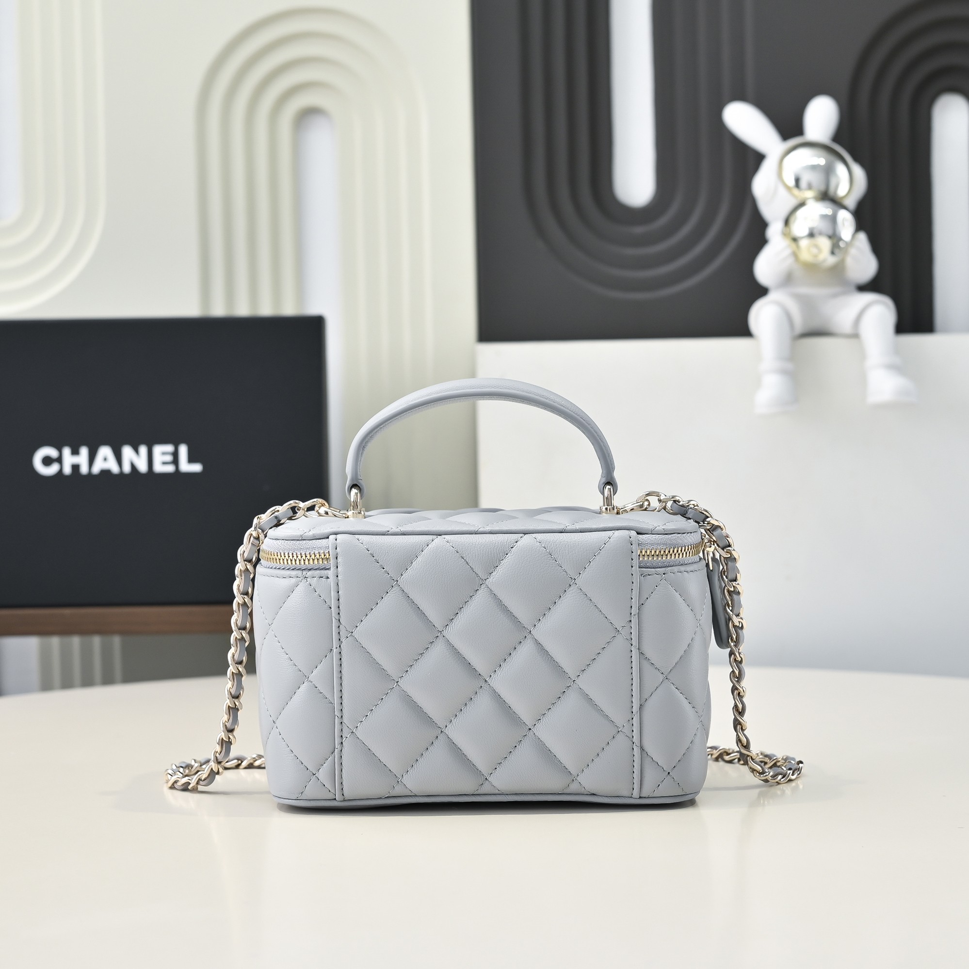 Chanel Style Leather Chain Bag style reference detail image 1 from source 776529