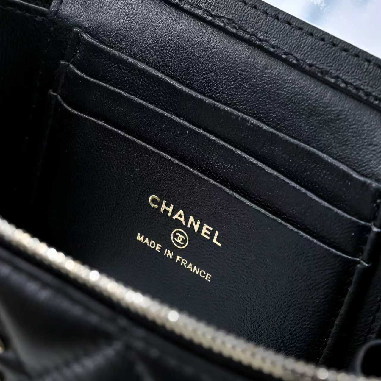 Chanel Style Leather Chain Bag style reference detail image 9 from source 776539