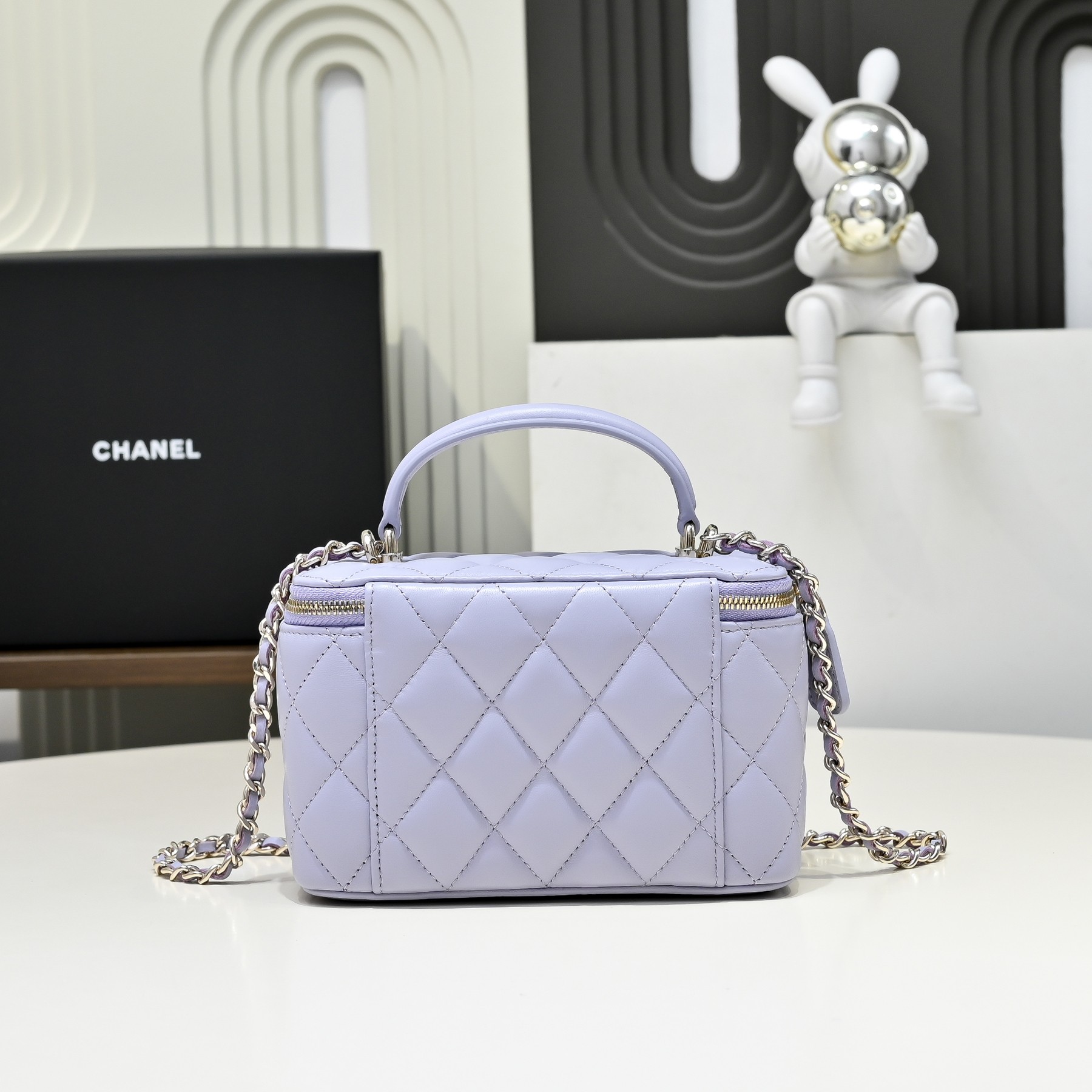 Chanel Style Leather Chain Bag style reference detail image 1 from source 776540