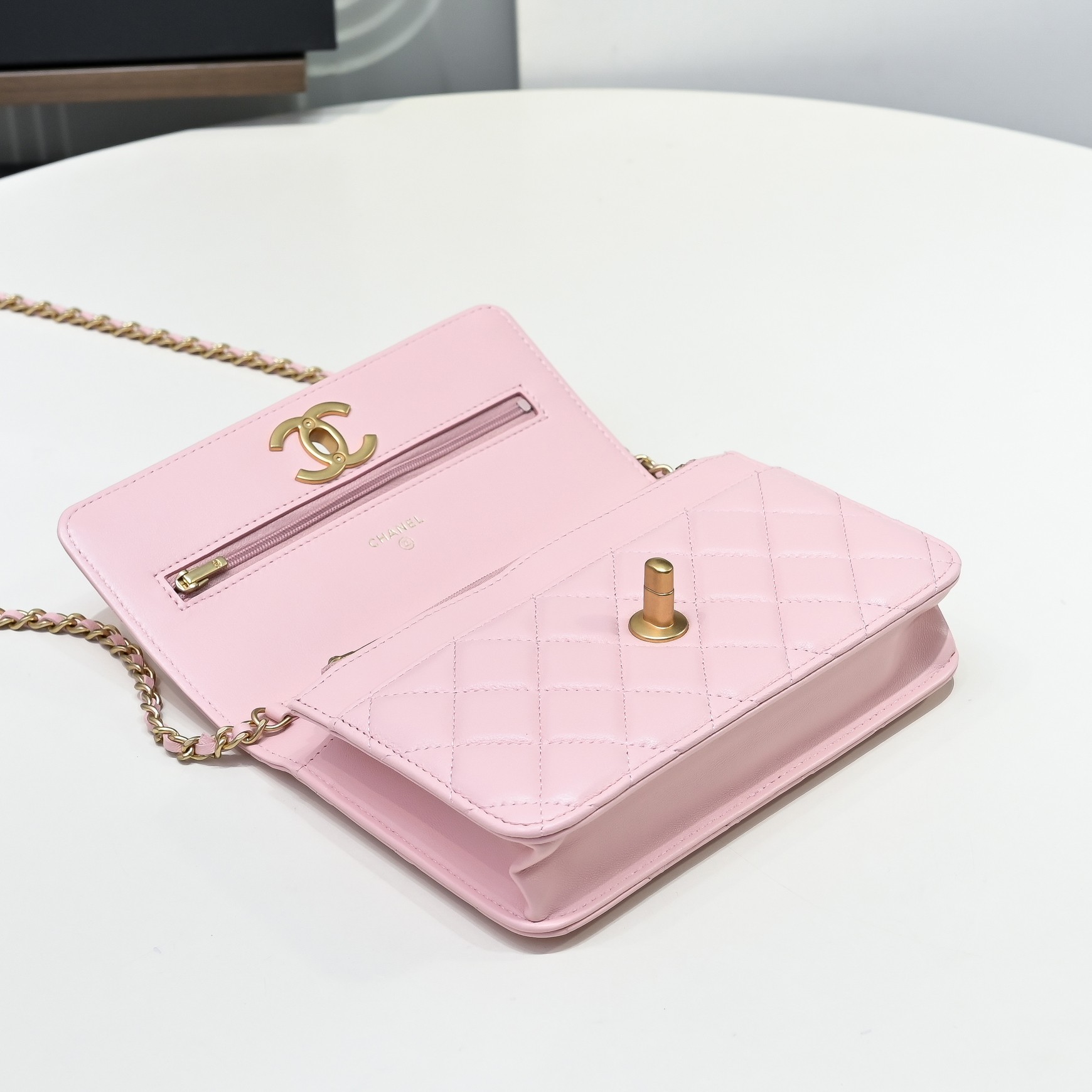 Chanel Style Leather Chain Bag style reference detail image 7 from source 776516