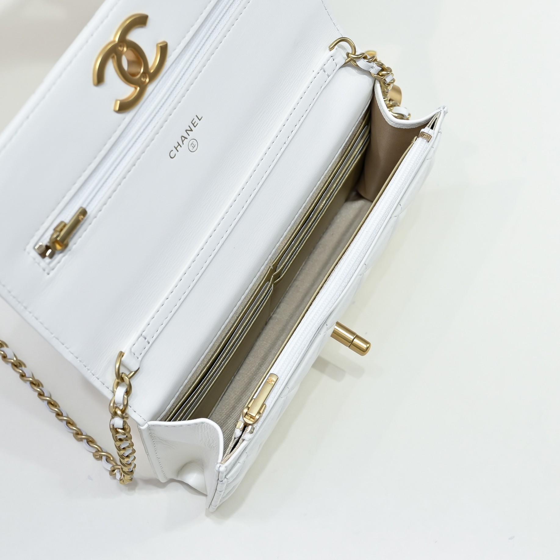 Chanel Style Leather Chain Bag style reference detail image 8 from source 776515
