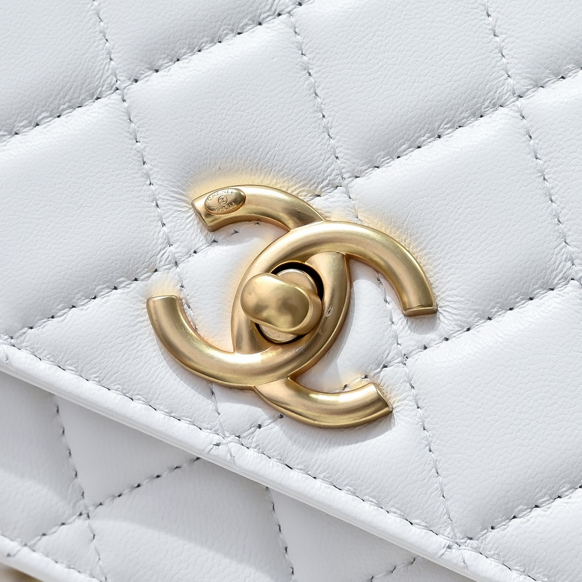 Chanel Style Leather Chain Bag style reference detail image 4 from source 776515