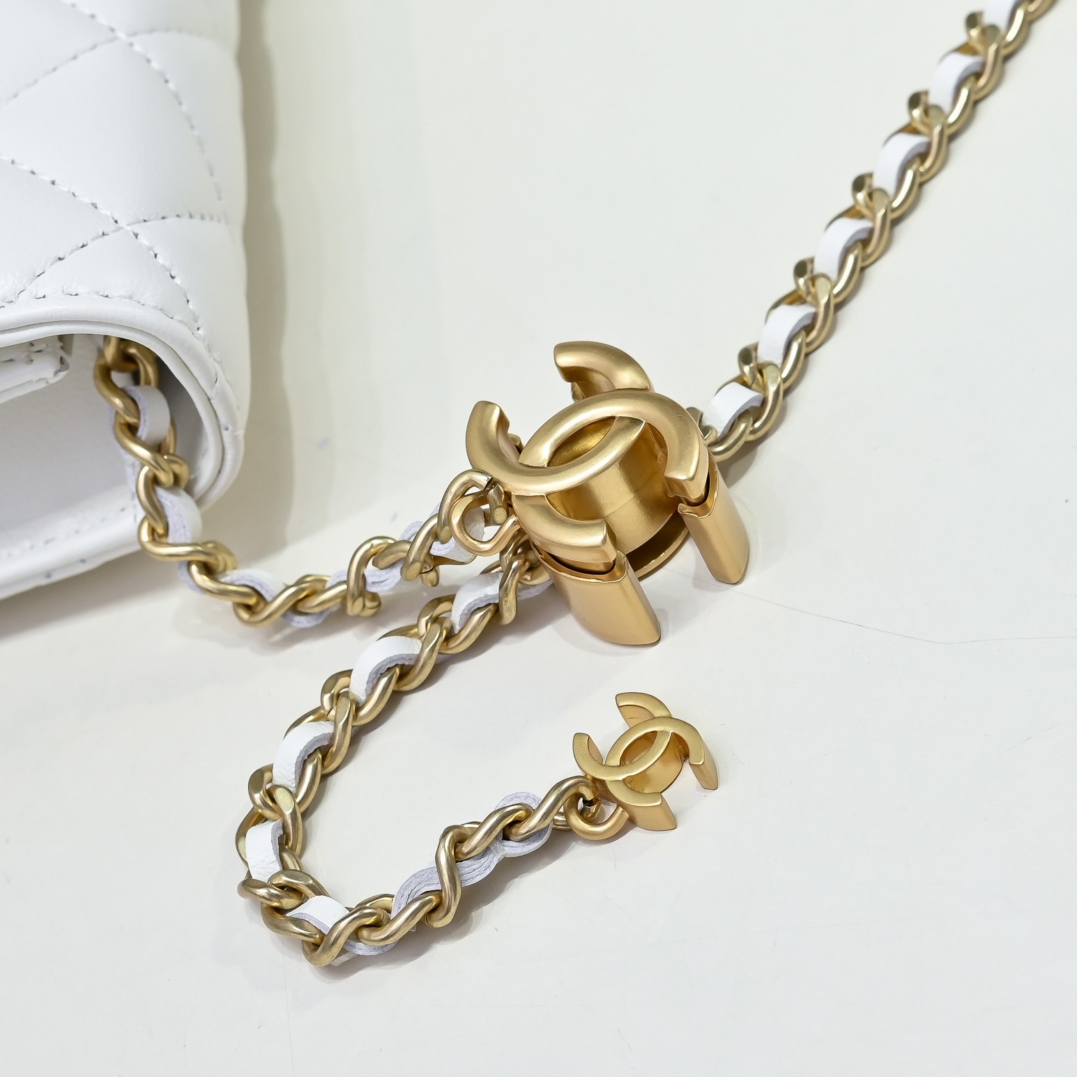 Chanel Style Leather Chain Bag style reference detail image 5 from source 776515