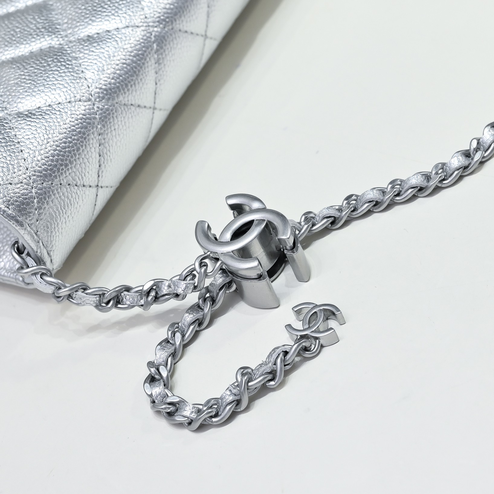Chanel Style Leather Chain Bag style reference detail image 4 from source 776514