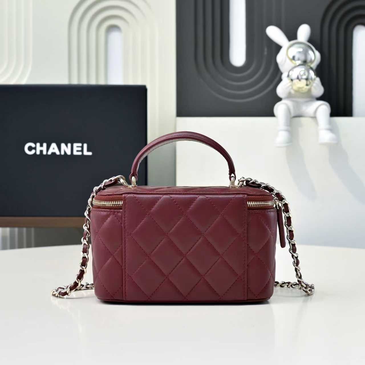 Chanel Style Leather Chain Bag style reference detail image 2 from source 776535
